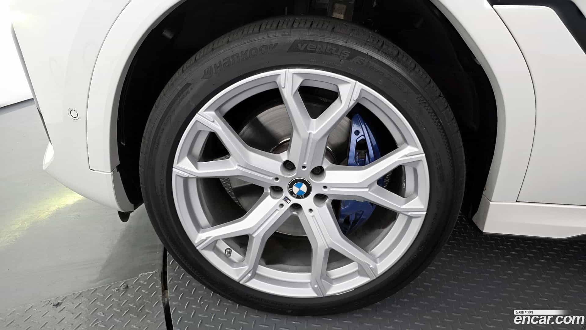 X6 BMW 2022.6-OUTER-005