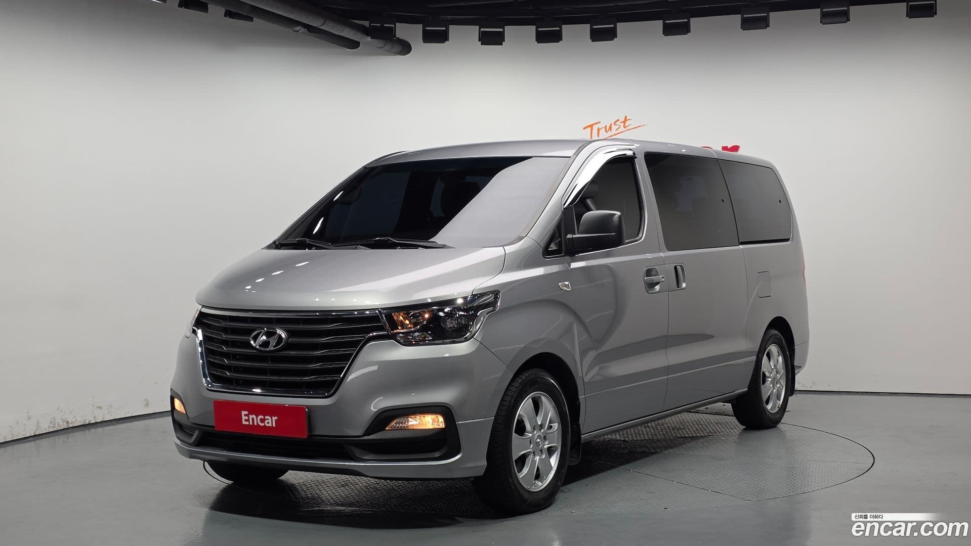Main__Slider__Photo:Starex Hyundai 2019.0-0