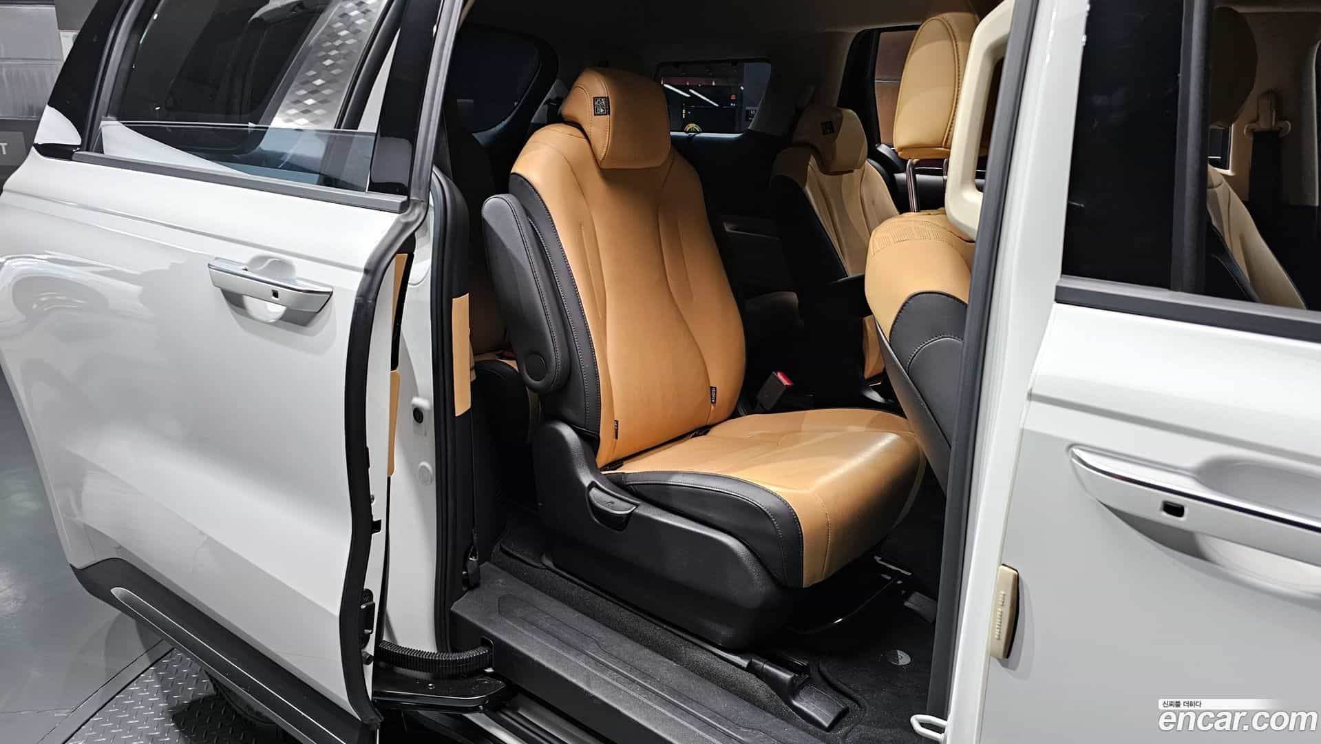 Canival Kia 2023.5-OPTION-016