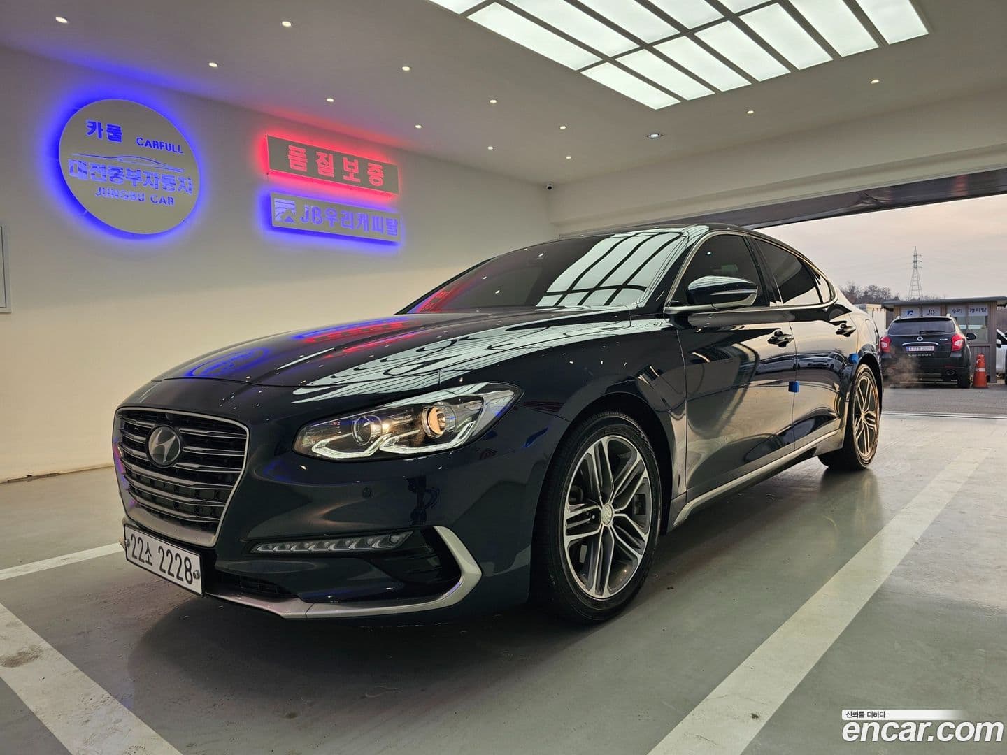 Main__Slider__Photo:Grandeur Hyundai 2017.6-0