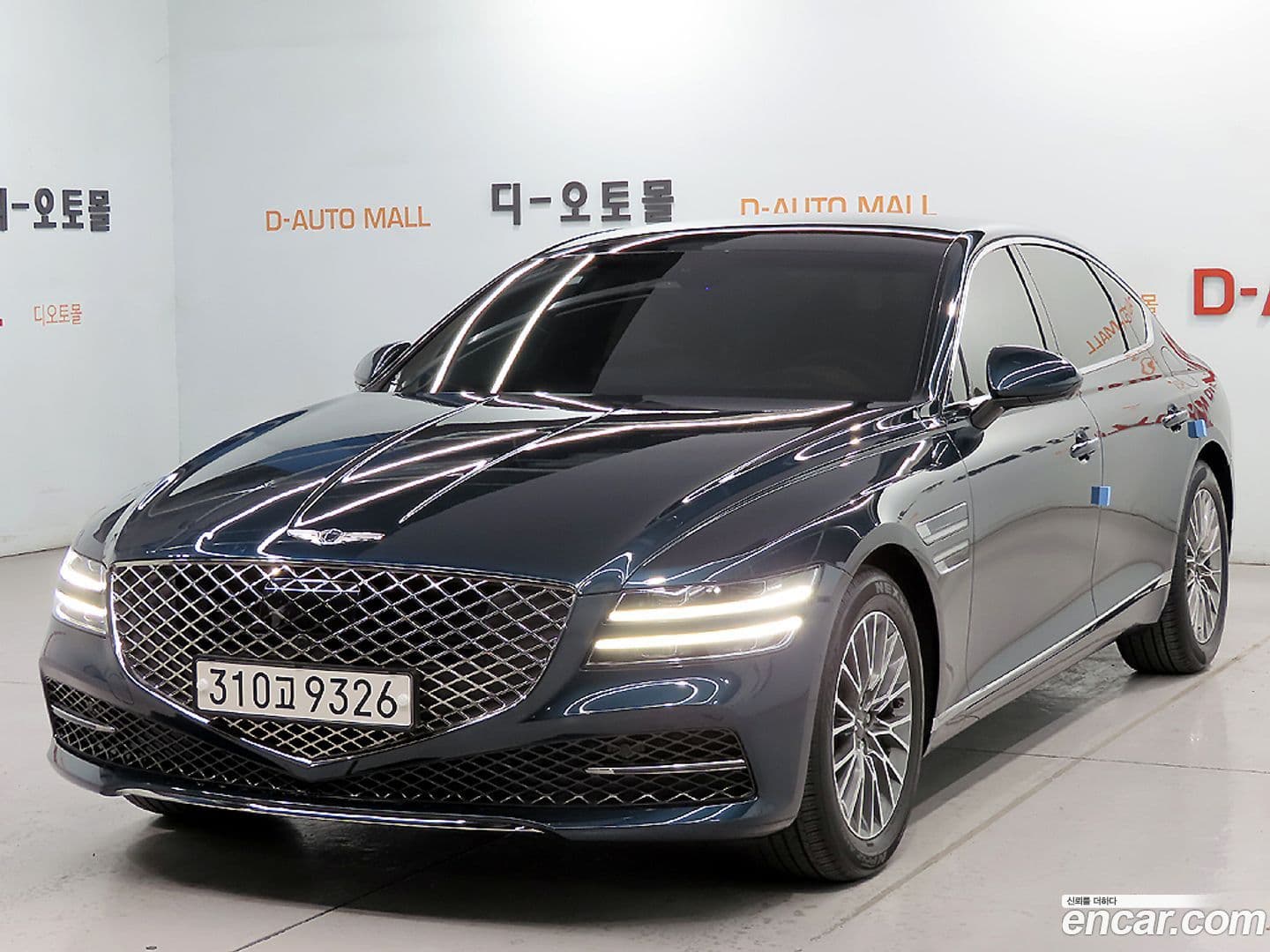 Main__Slider__Photo:G80 Genesis 2021.8-0