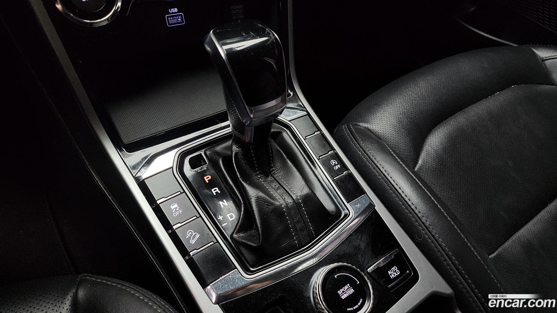 Main__Slider__Photo:KORANDO KG Mobility 2020.8-8