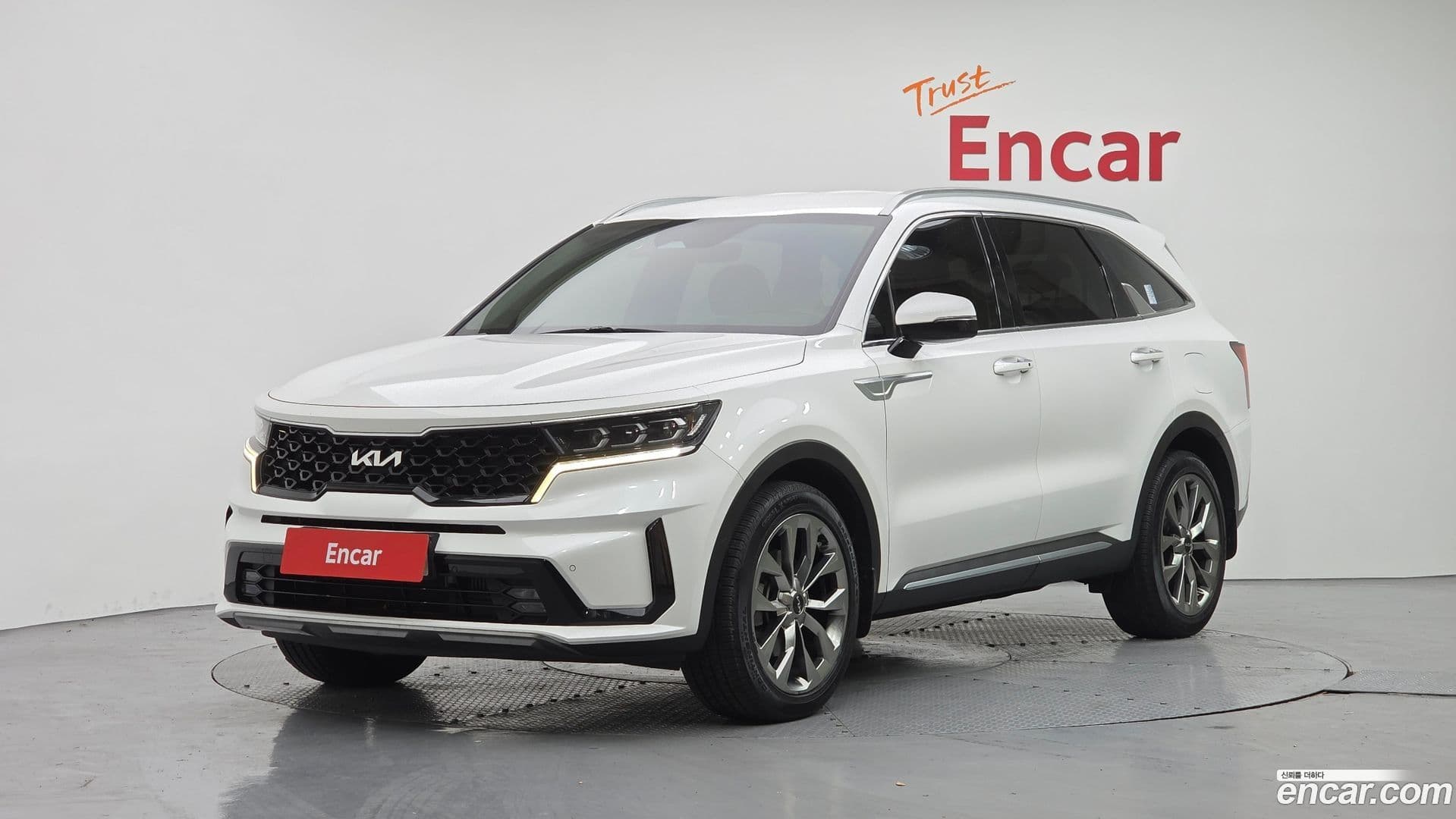 Main__Slider__Photo:Sorento Kia 2021.11-0