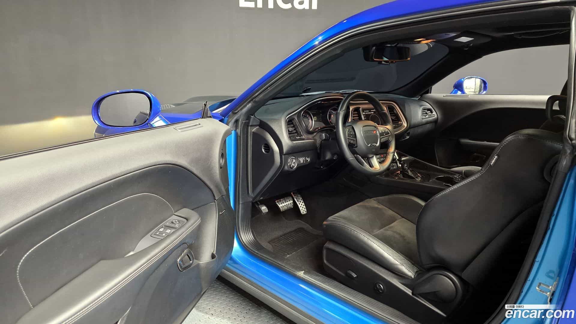 Challenger Dodge 2019.11-INNER-010