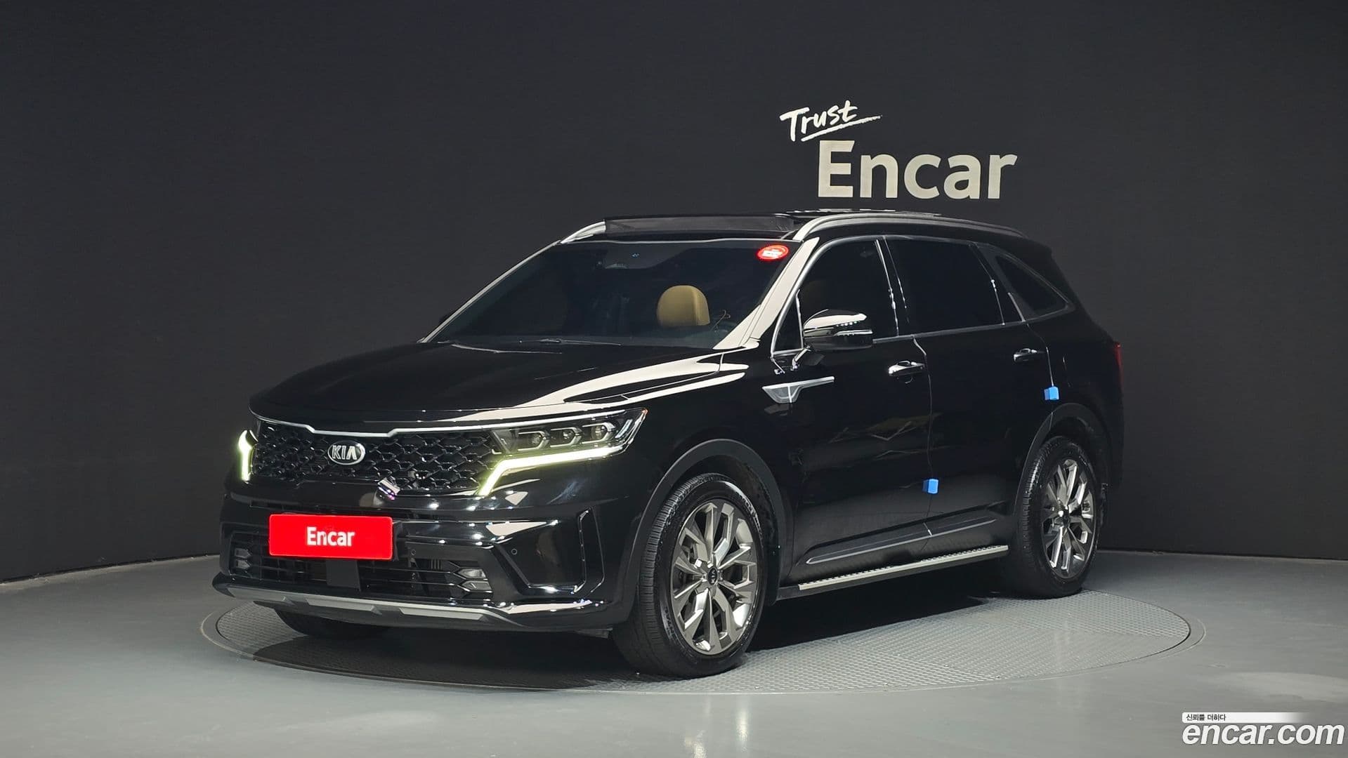 Main__Slider__Photo:Sorento Kia 2021.3-0
