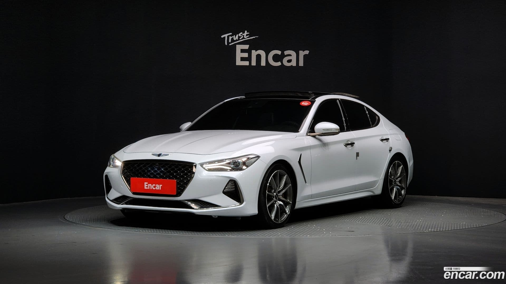 Main__Slider__Photo:G70 Genesis 2018.1-0