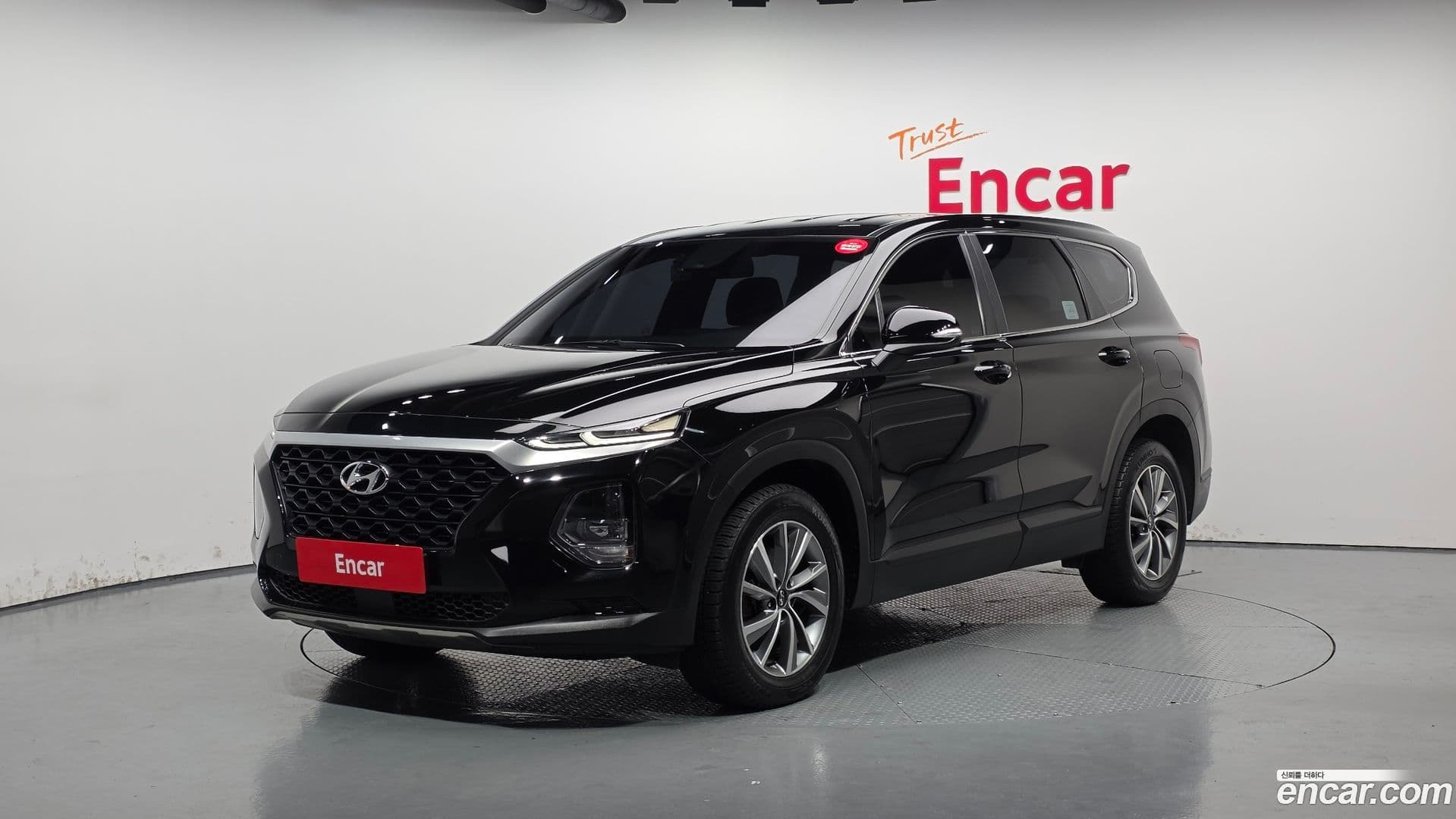 Main__Slider__Photo:Santafe Hyundai 2018.2-0