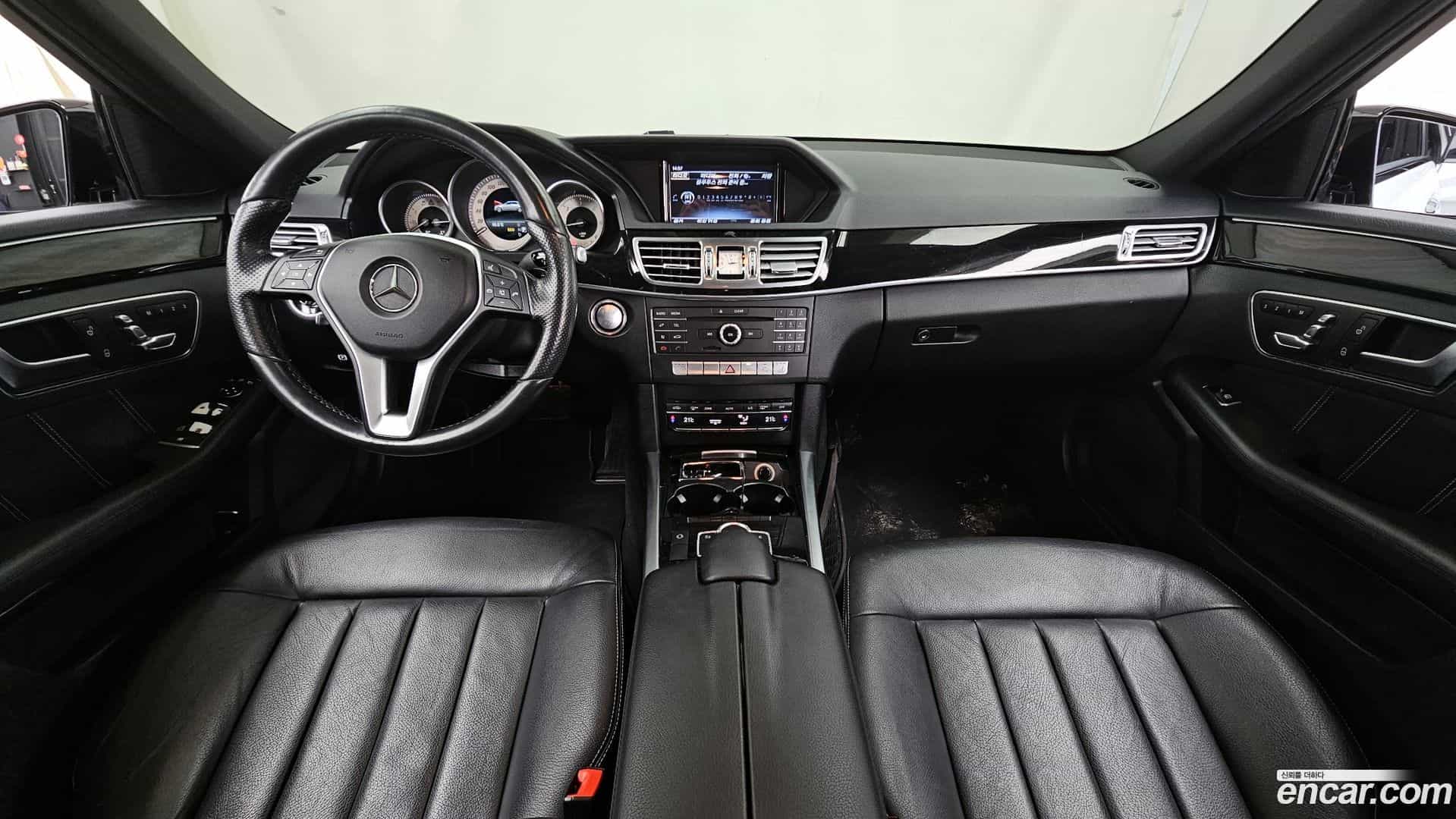 E-Class Mercedes-Benz 2015.4-INNER-007