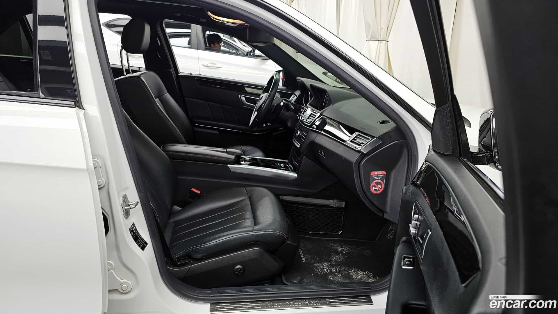 E-Class Mercedes-Benz 2015.4-OPTION-015