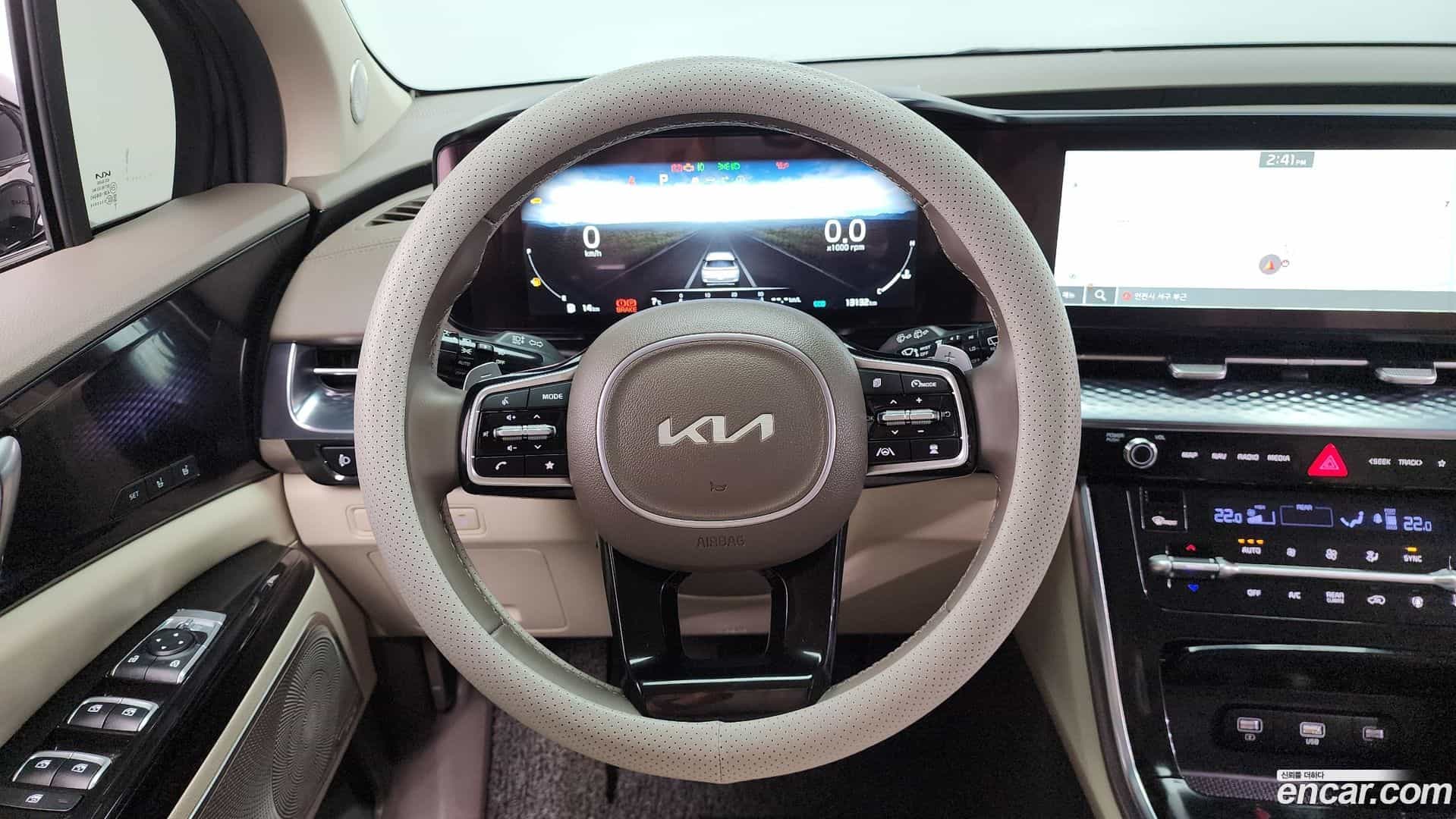 Canival Kia 2023.8-OPTION-017