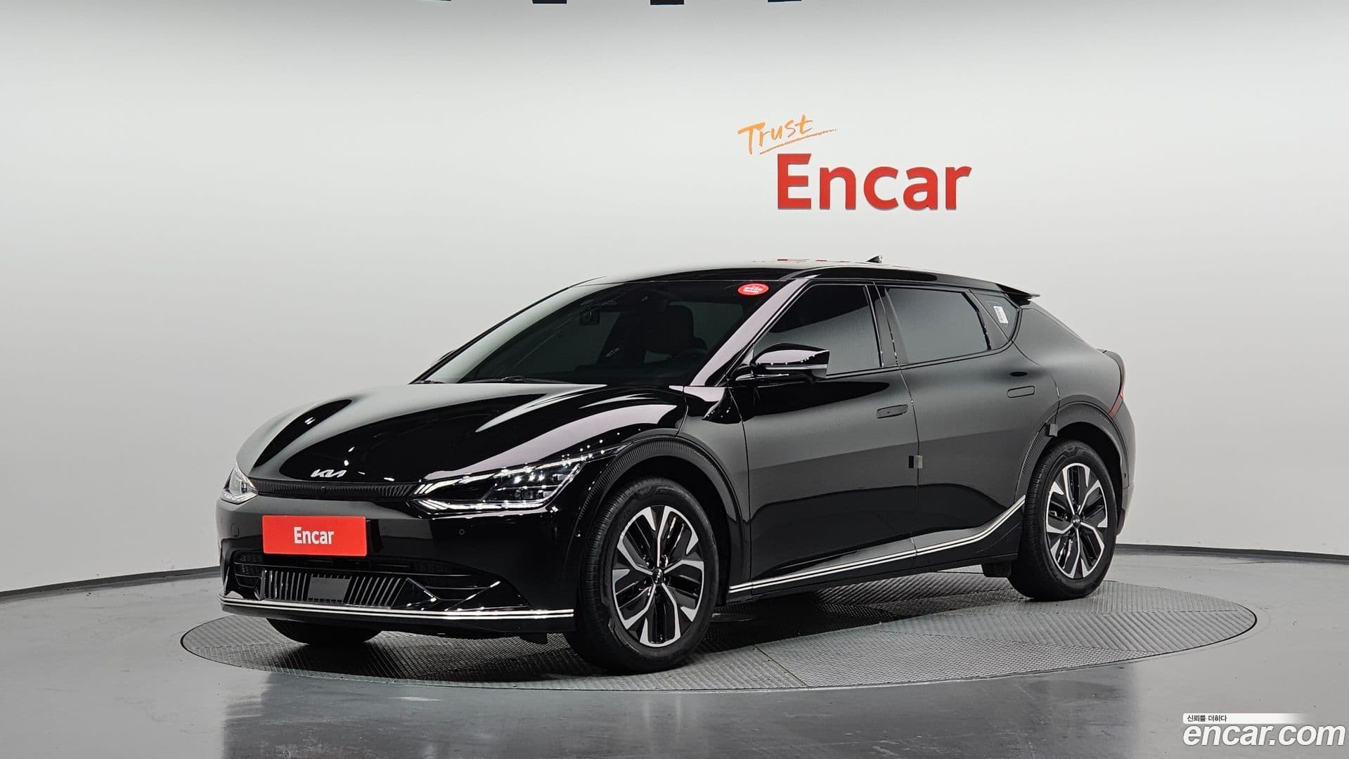 Main__Slider__Photo:EV6 Kia 2022.11-0