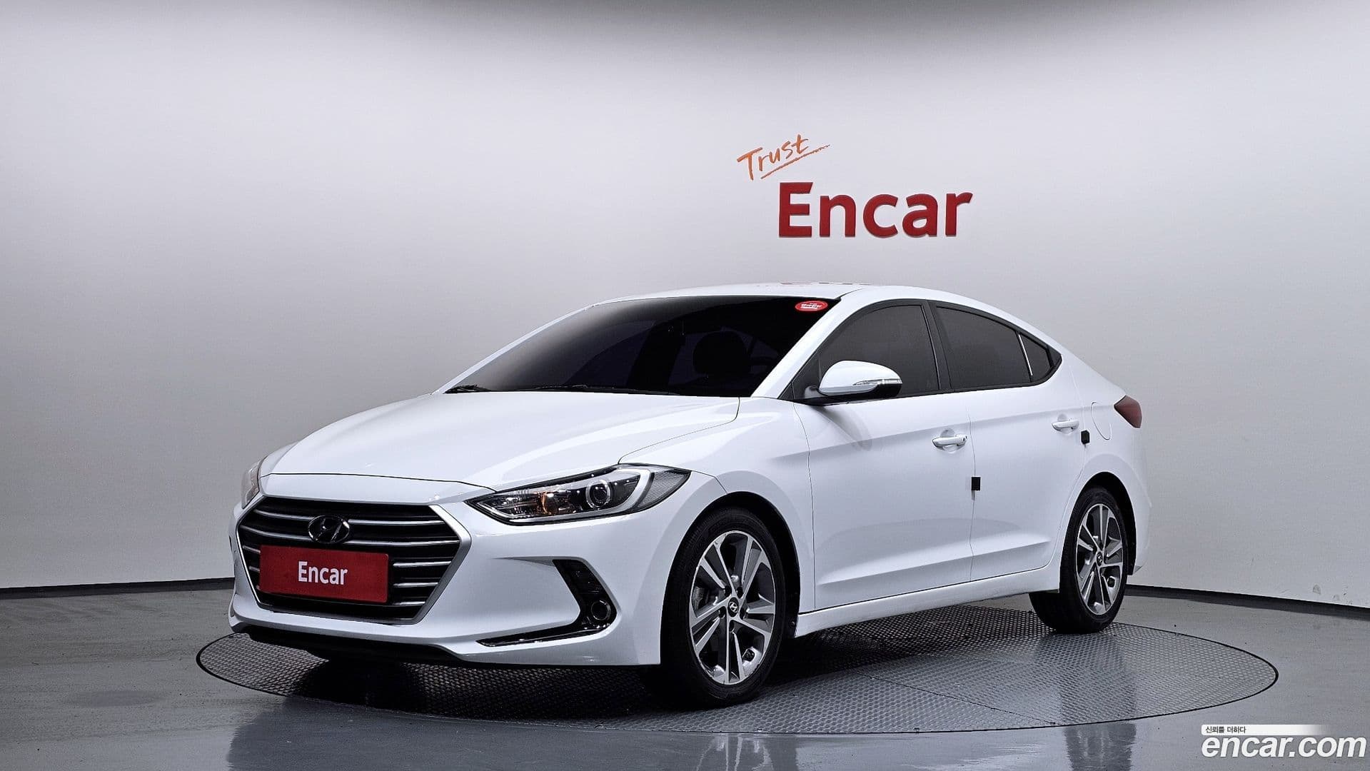 Main__Slider__Photo:AVANTE Hyundai 2018.7-0