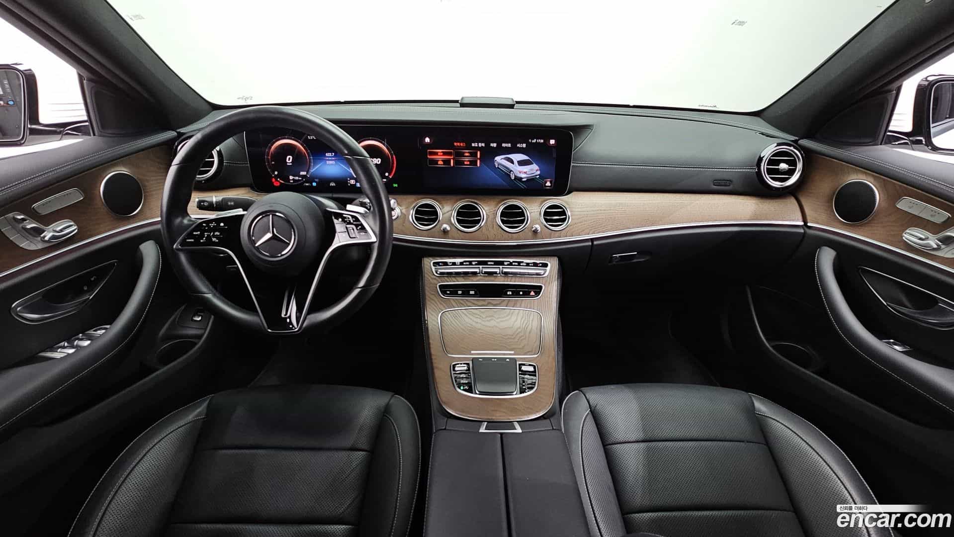 E-Class Mercedes-Benz 2023.9-INNER-007