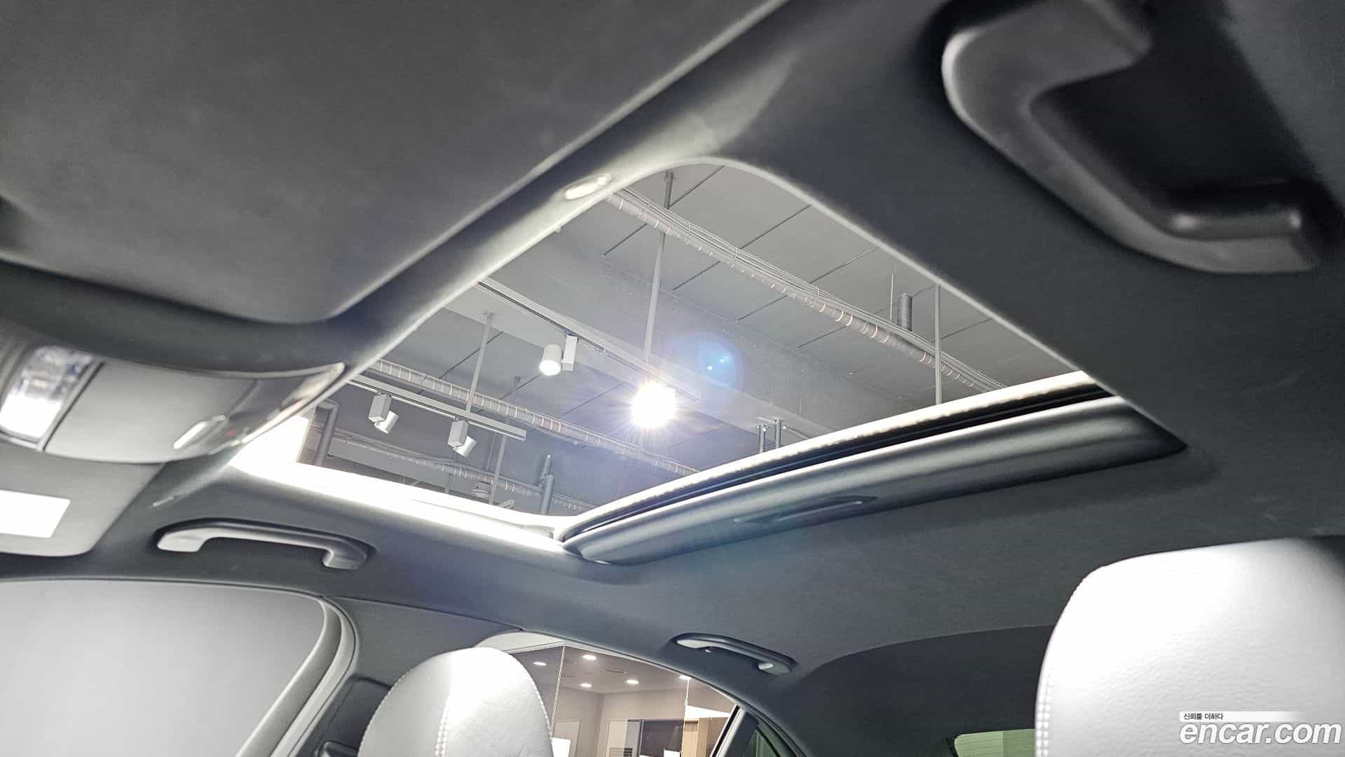 E-Class Mercedes-Benz 2023.9-OPTION-023