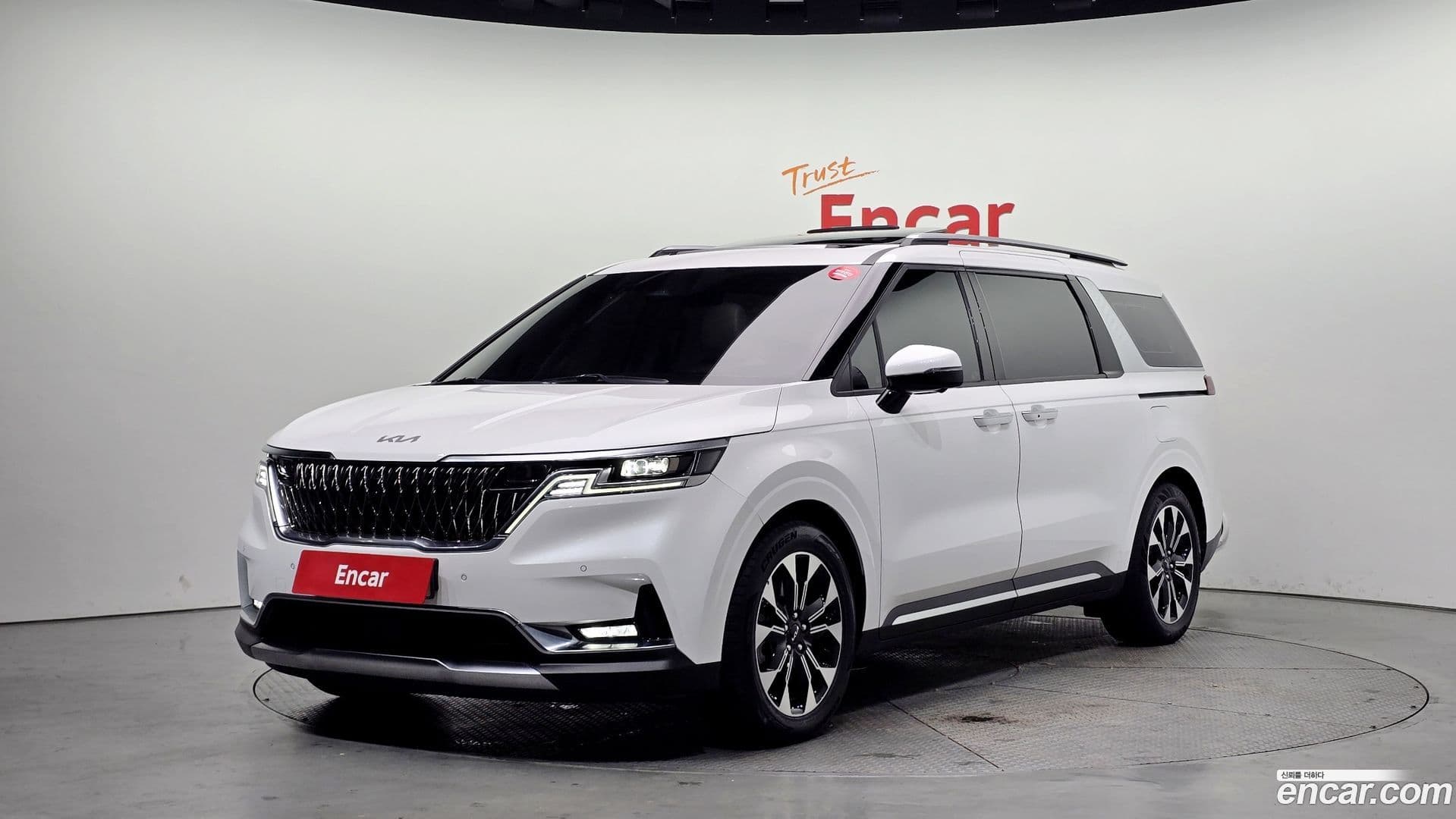 Main__Slider__Photo:Canival Kia 2020.9-0
