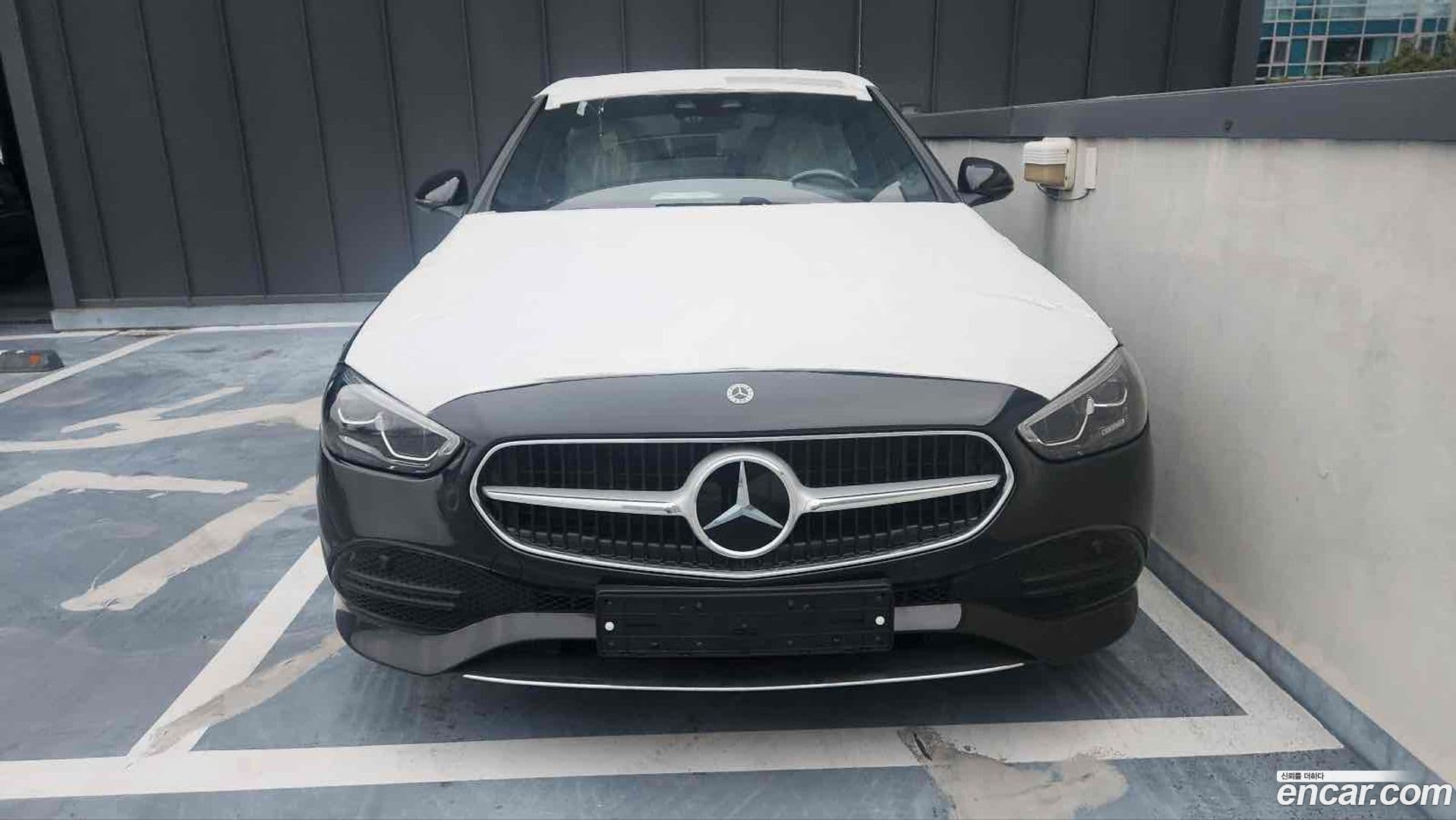 Main__Slider__Photo:C-Class Mercedes-Benz 2025.6-0