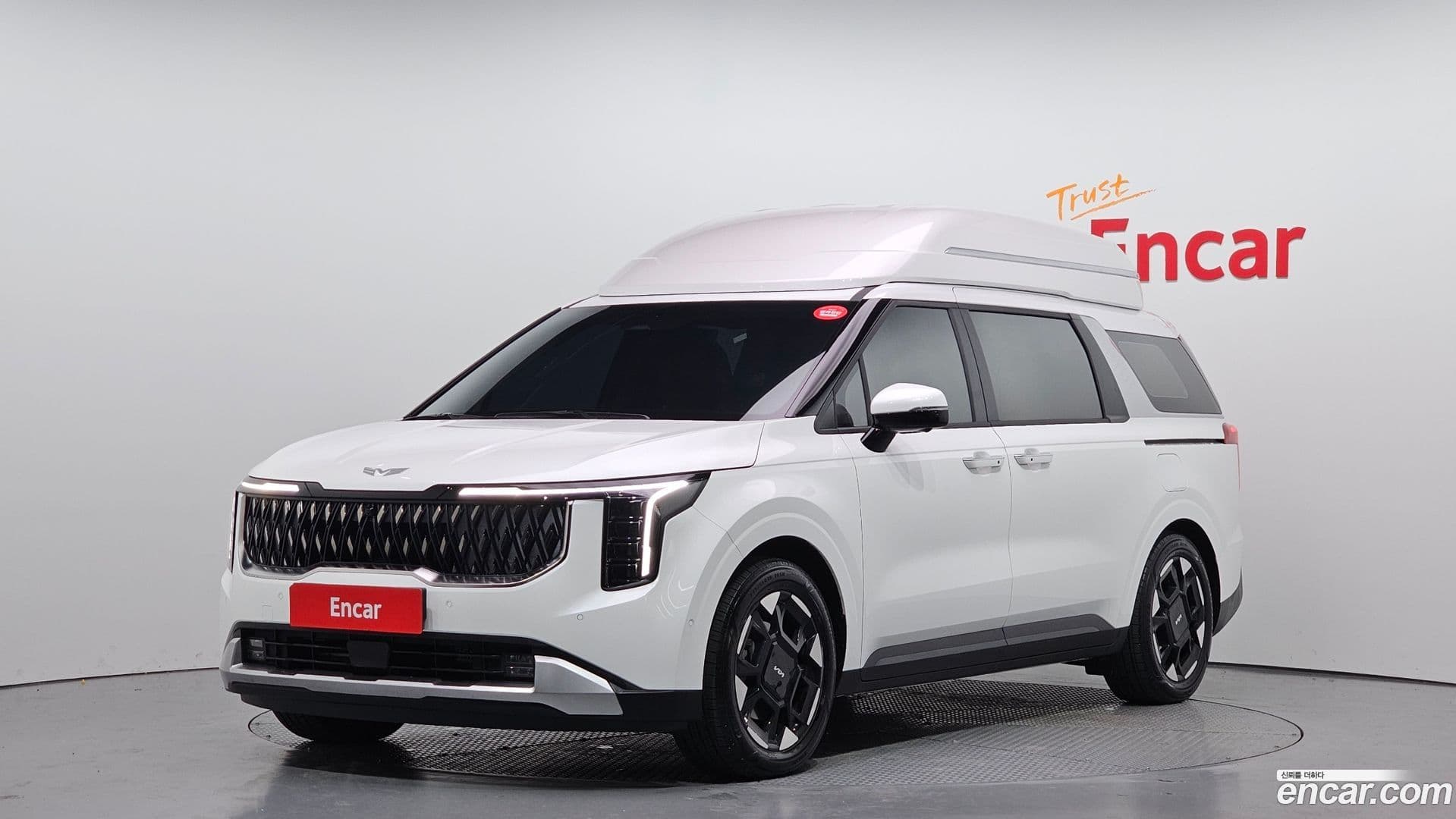 Main__Slider__Photo:Canival Kia 2025.0-0
