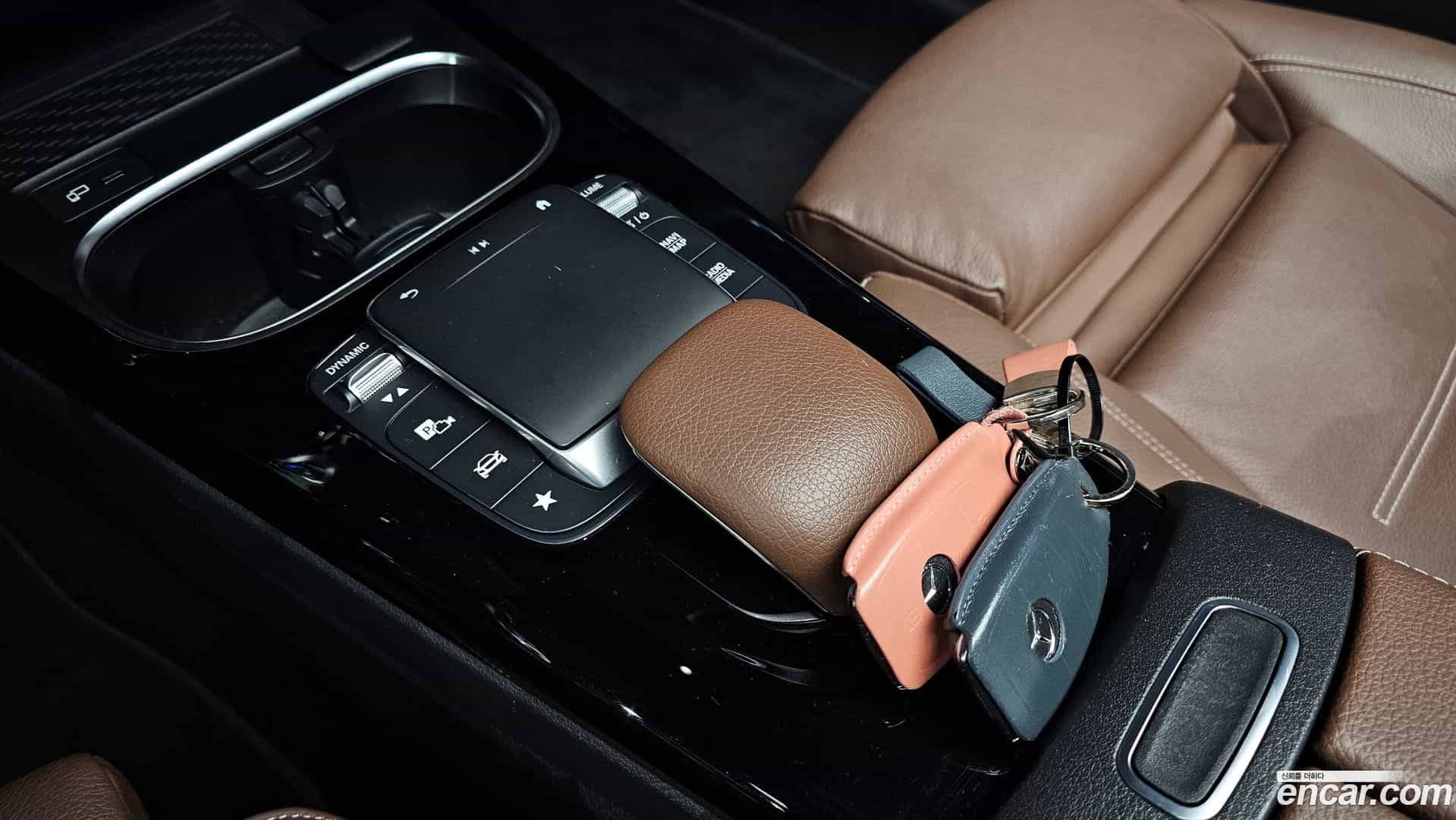 CLA-Class Mercedes-Benz 2020.7-OPTION-020
