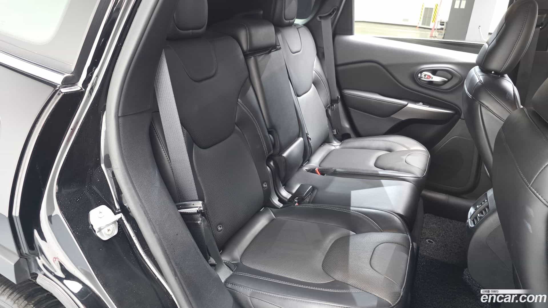 Cherokee Jeep 2021.7-OPTION-016