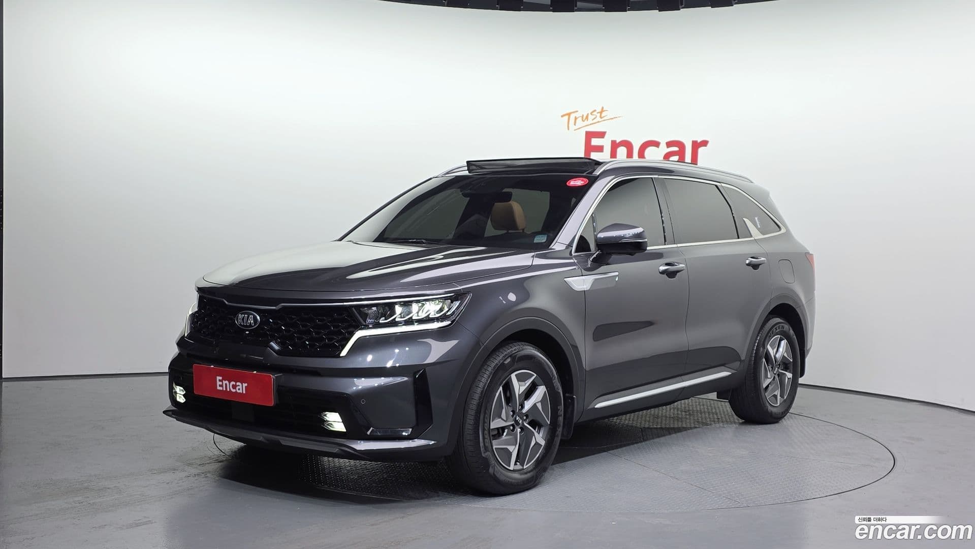 Main__Slider__Photo:Sorento Kia 2021.4-0