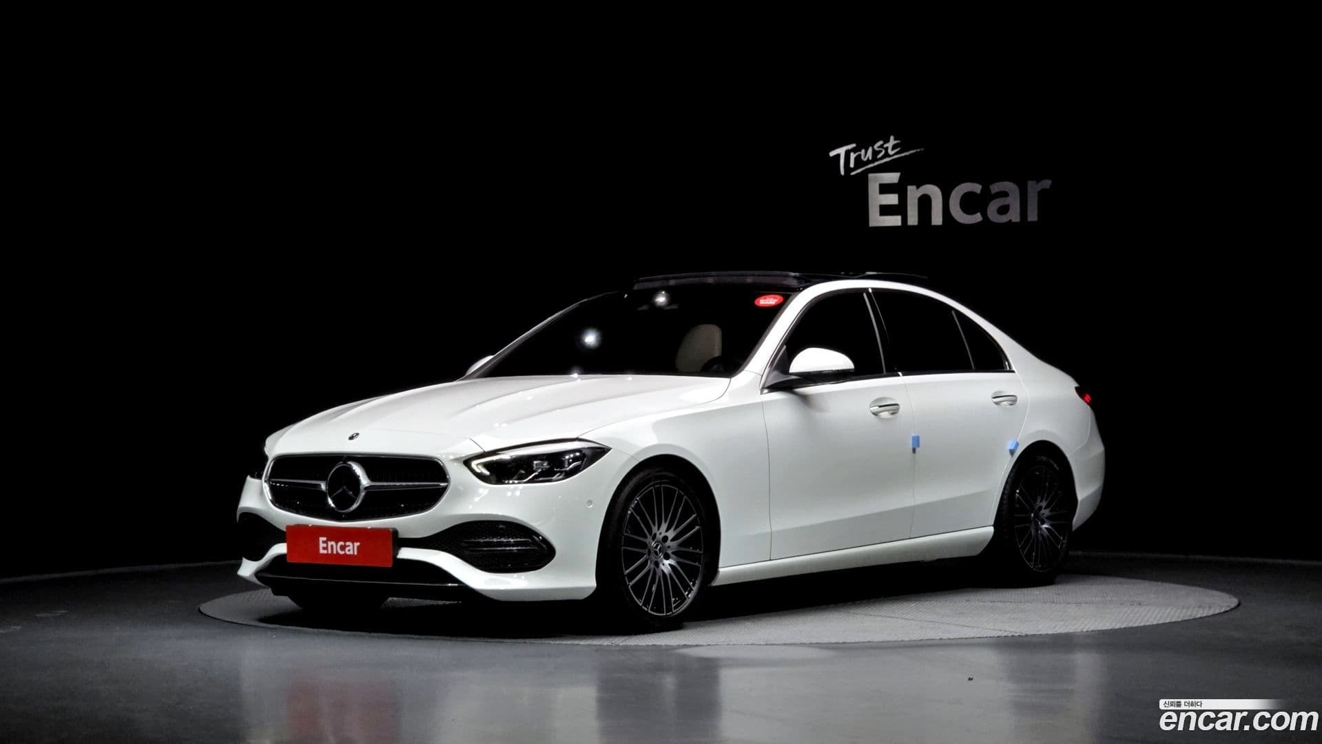 Main__Slider__Photo:C-Class Mercedes-Benz 2024.0-0