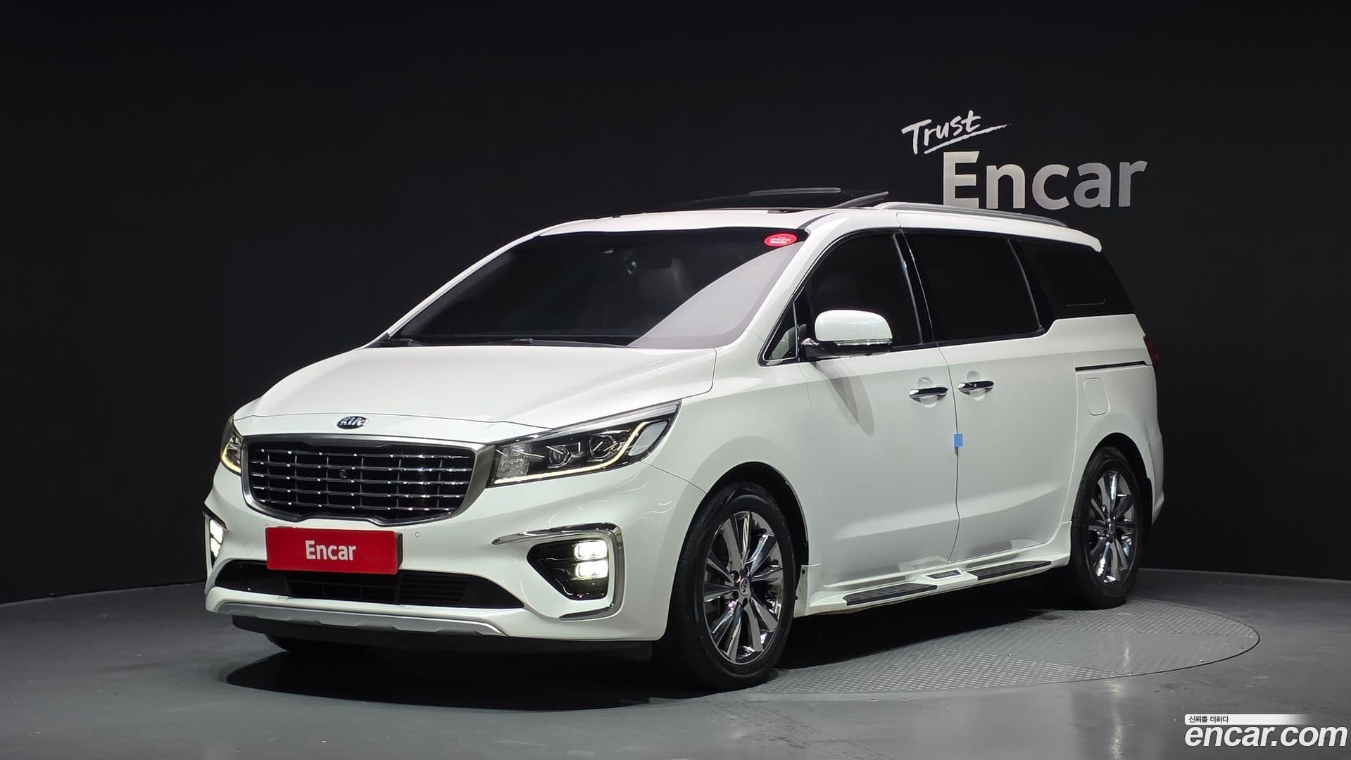 Main__Slider__Photo:Canival Kia 2018.7-0