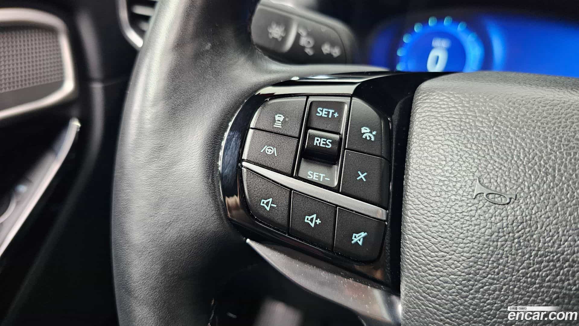 Explorer Ford 2022.11-OPTION-017
