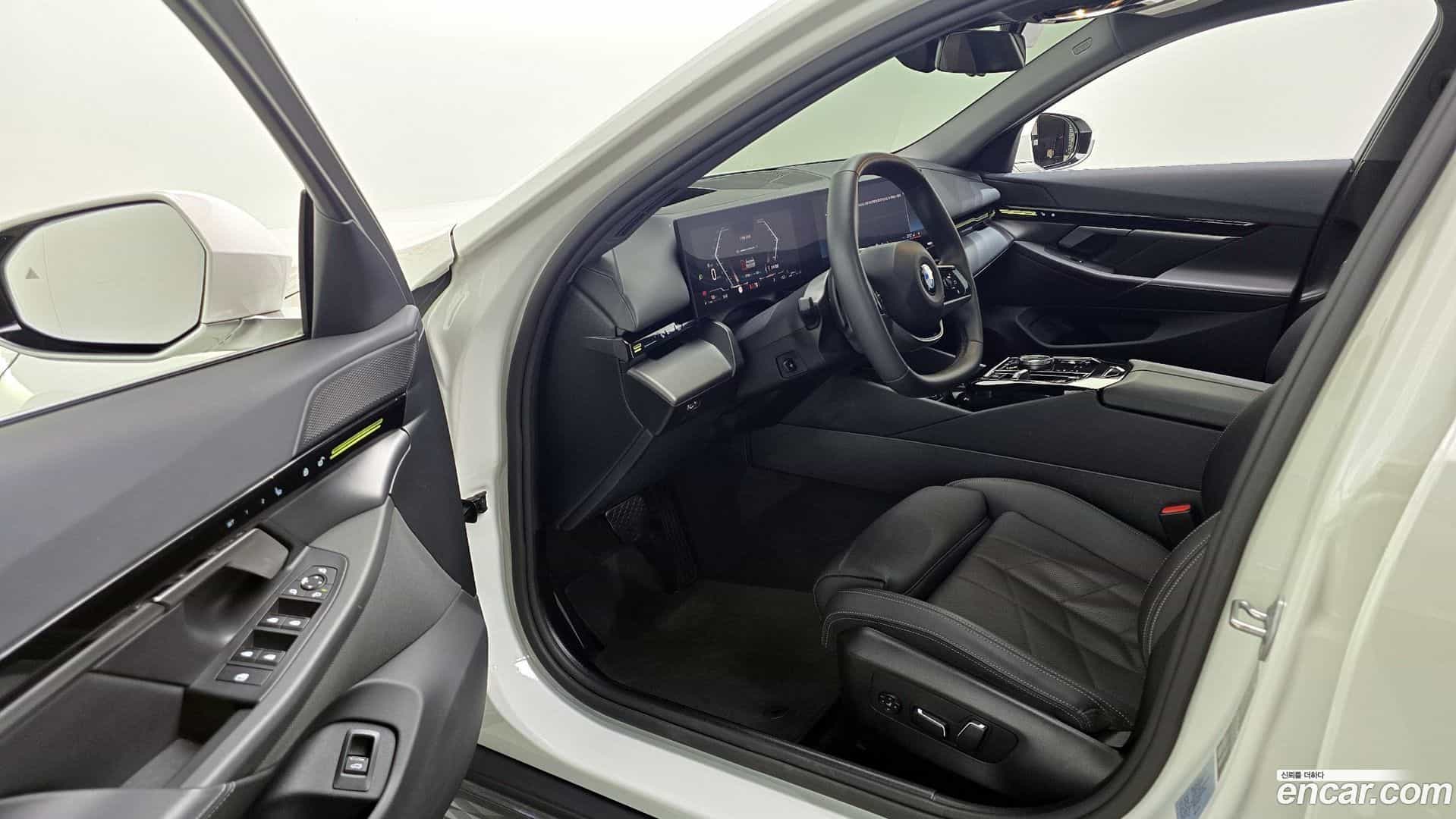 5-Series BMW 2023.10-INNER-010