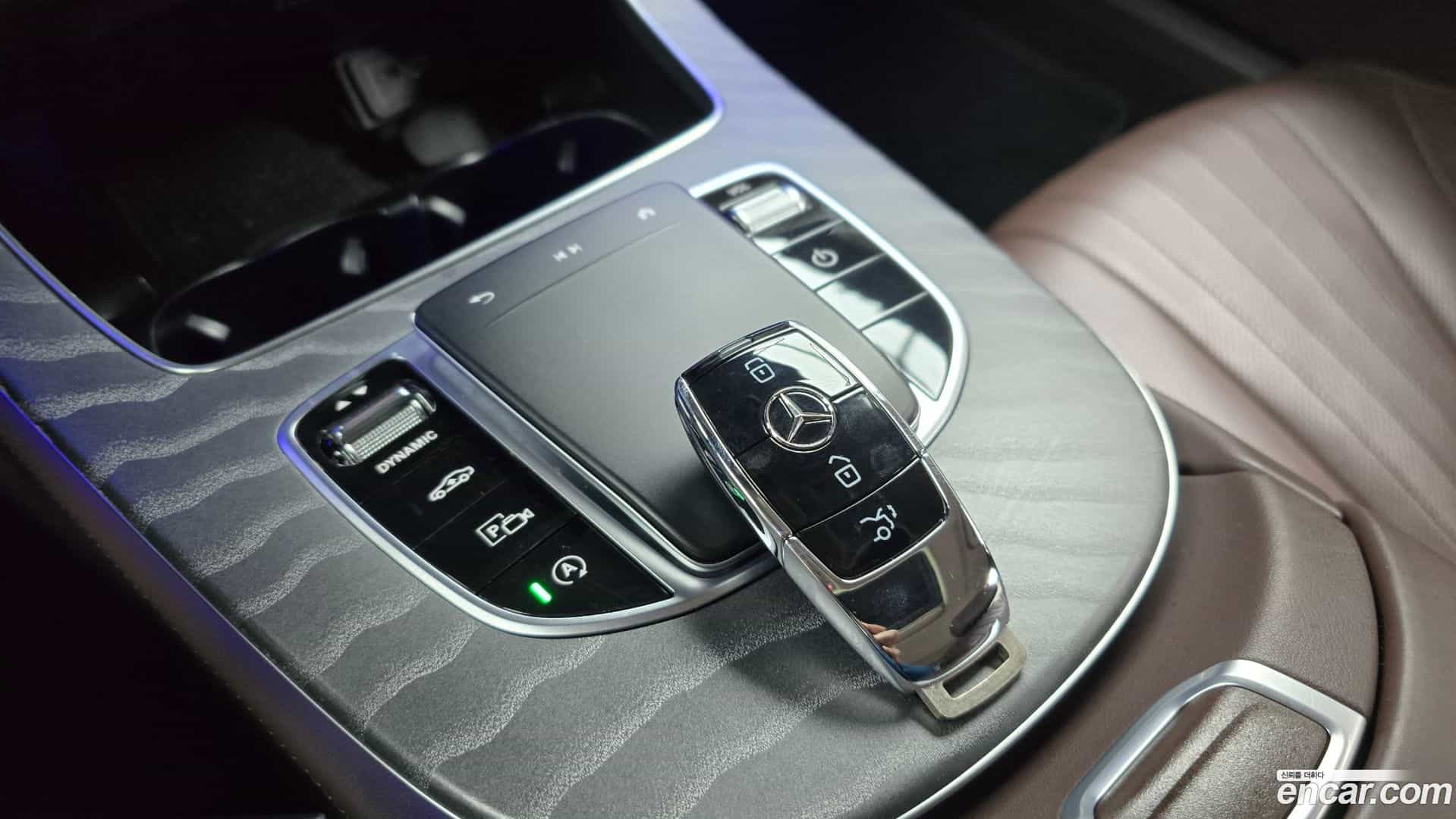 CLS-Class Mercedes-Benz 2020.10-INNER-009