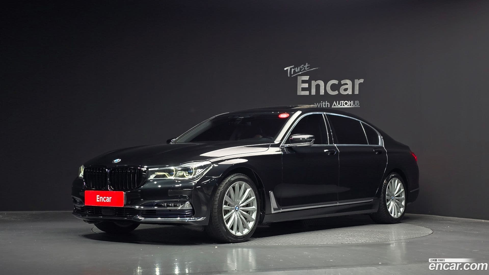 Main__Slider__Photo:7-Series BMW 2016.11-0