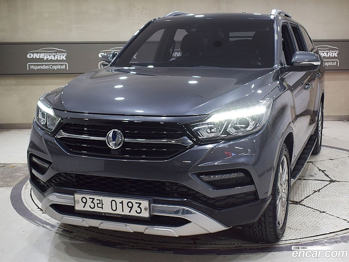 Main__Slider__Photo:Rexton KG Mobility 2020.10-0