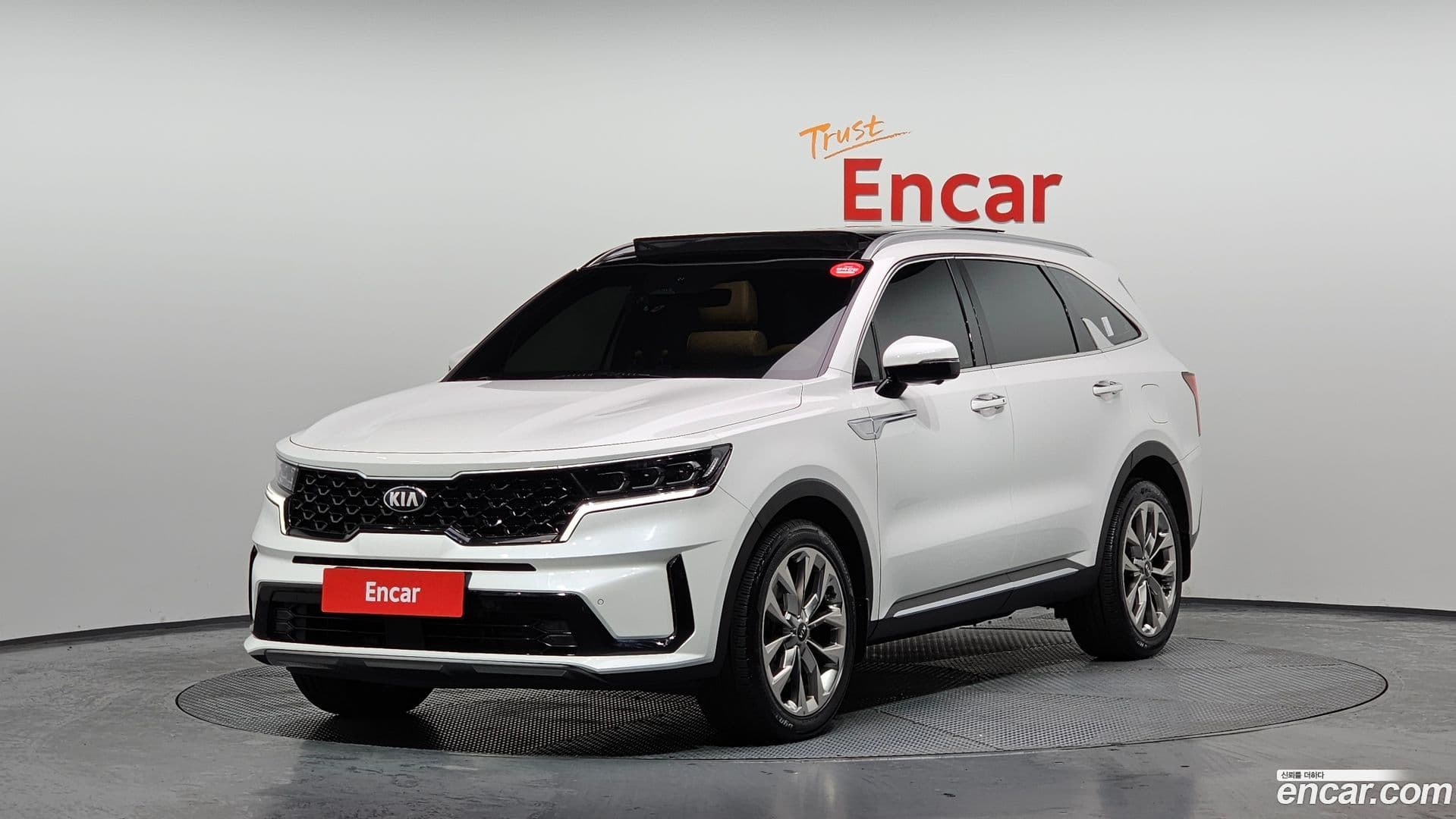 Main__Slider__Photo:Sorento Kia 2021.3-0