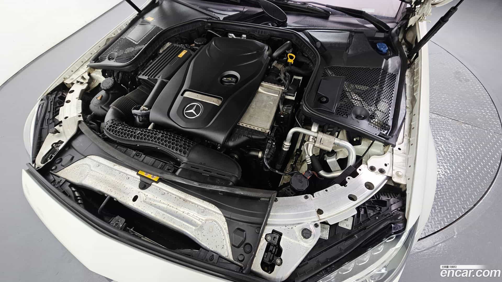 C-Class Mercedes-Benz 2015.9-INNER-006