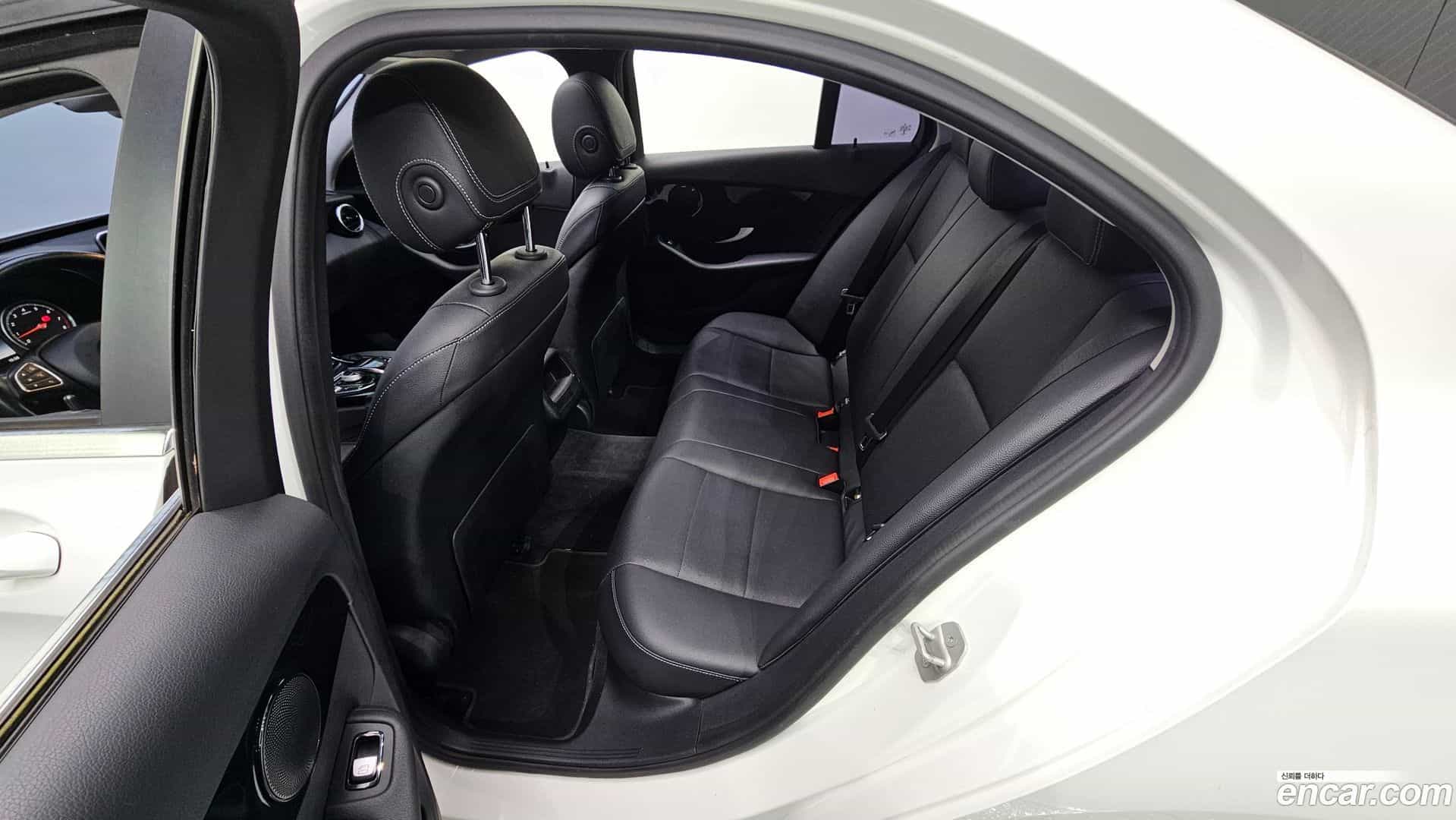 C-Class Mercedes-Benz 2015.9-OPTION-015