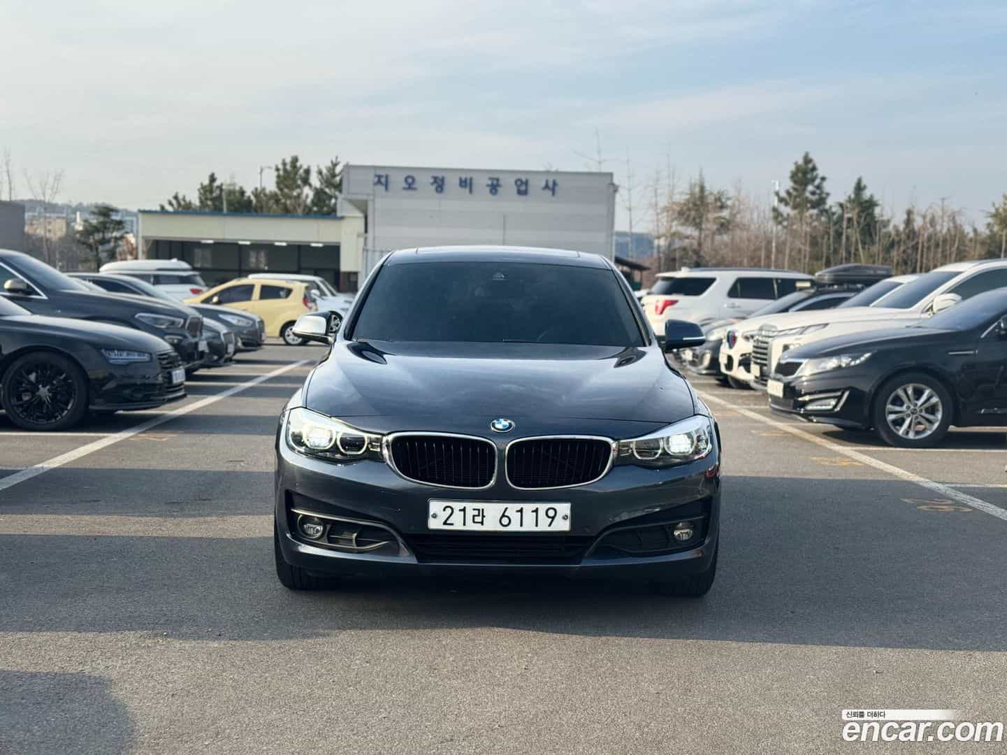 Gran Turismo BMW 2018.1-OUTER-003