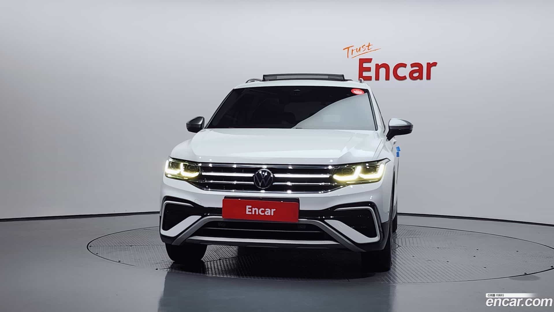Tiguan Volkswagen 2022.10-OUTER-003
