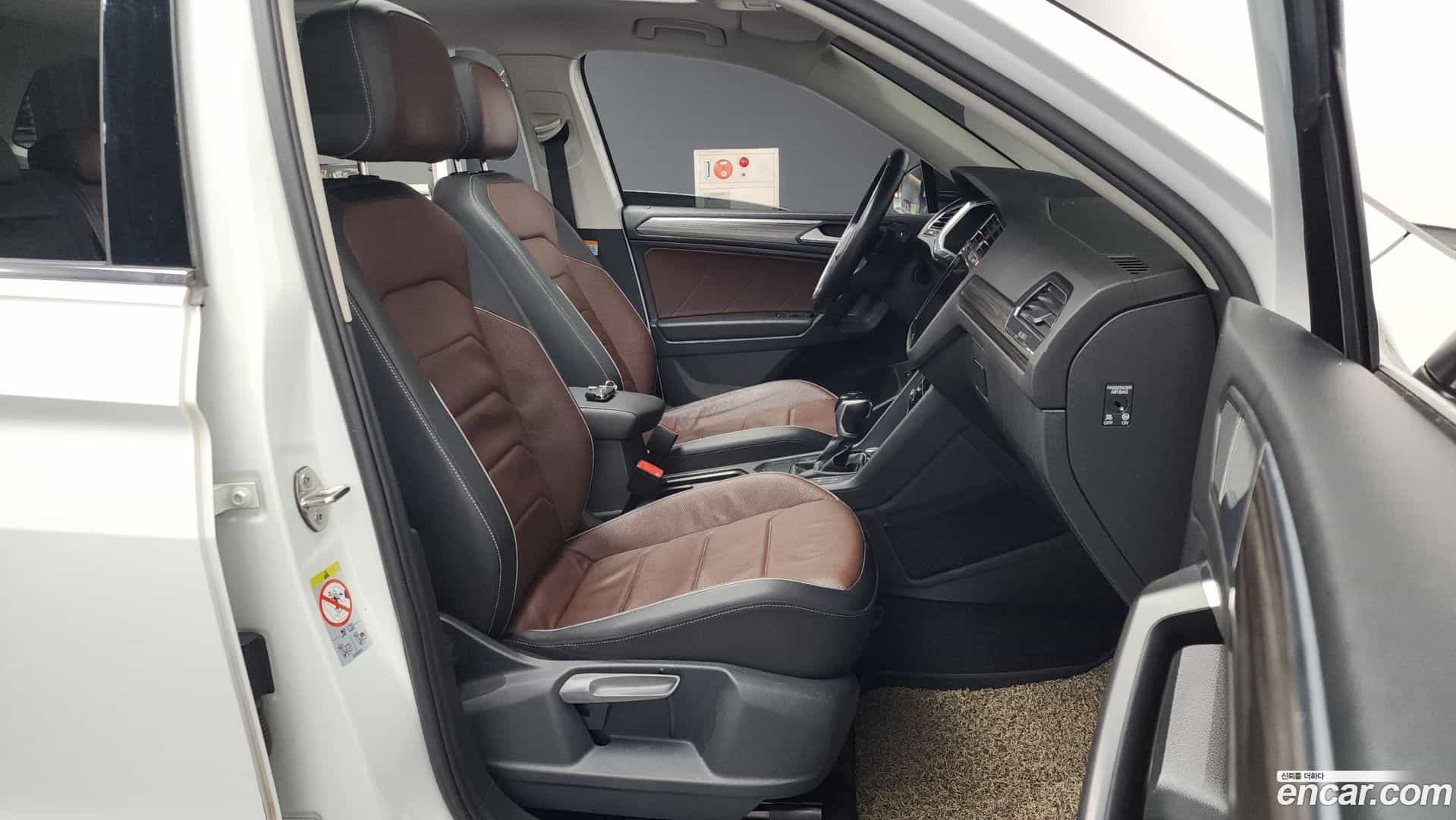 Tiguan Volkswagen 2022.10-OPTION-015