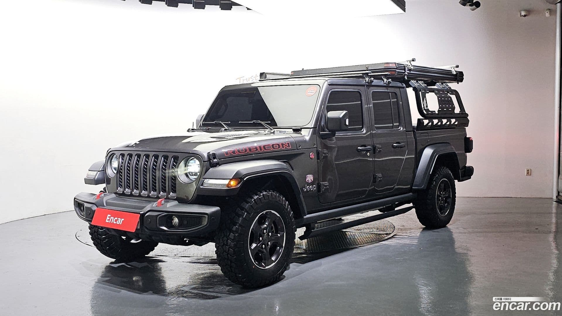 Main__Slider__Photo:Gladiator Jeep 2021.2-0