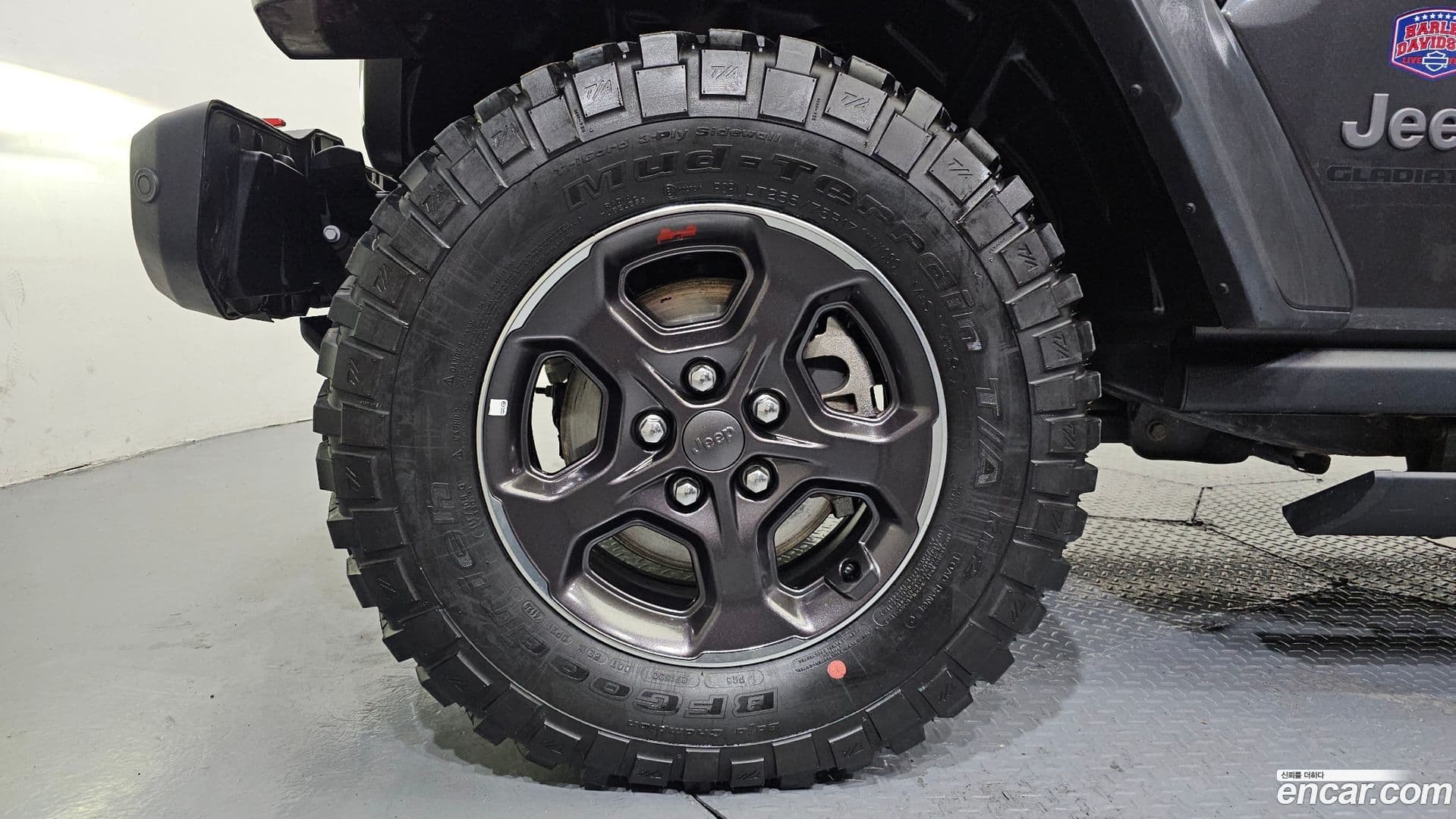 Main__Slider__Photo:Gladiator Jeep 2021.2-4