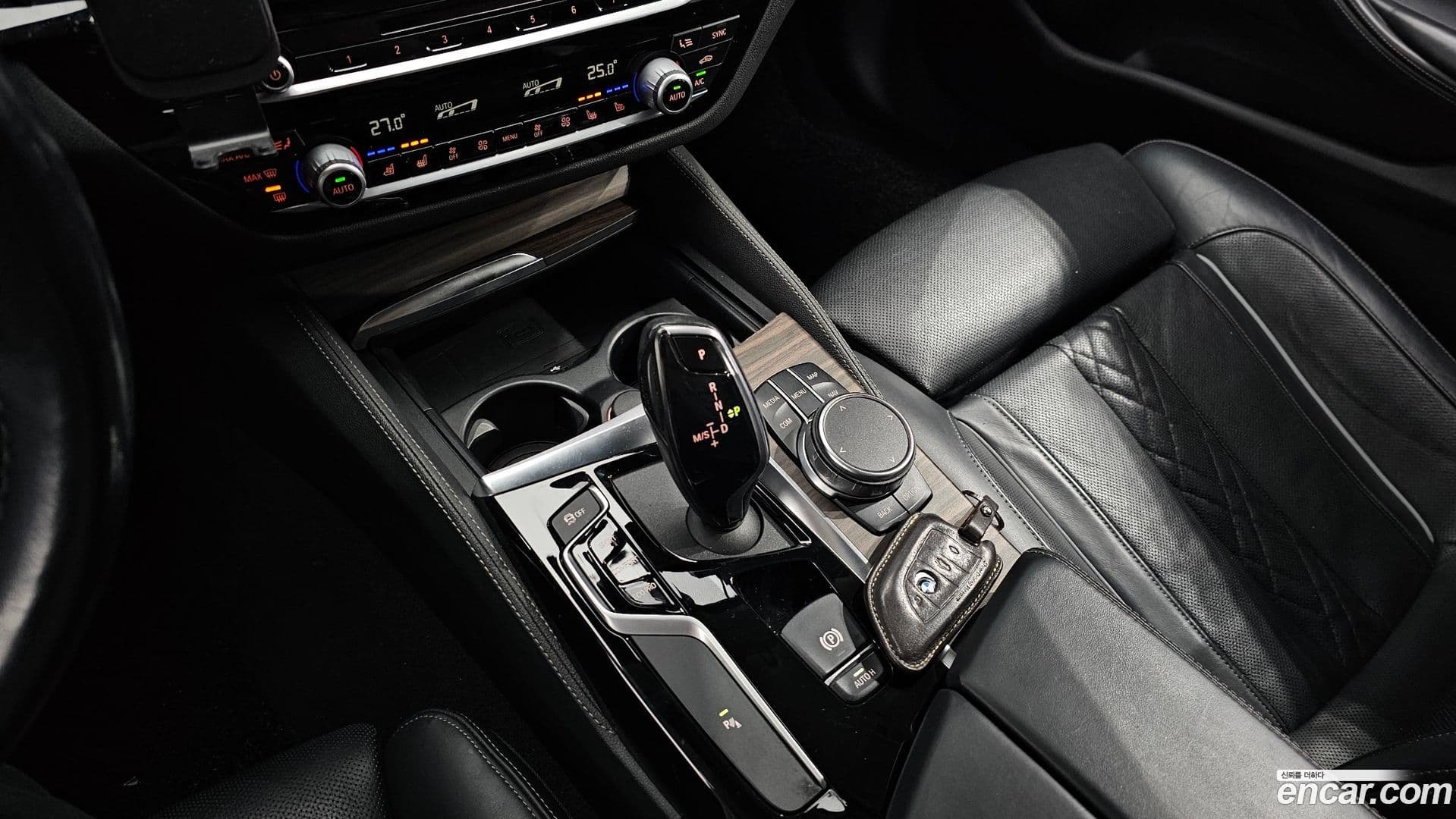 Main__Slider__Photo:5-Series BMW 2019.6-8
