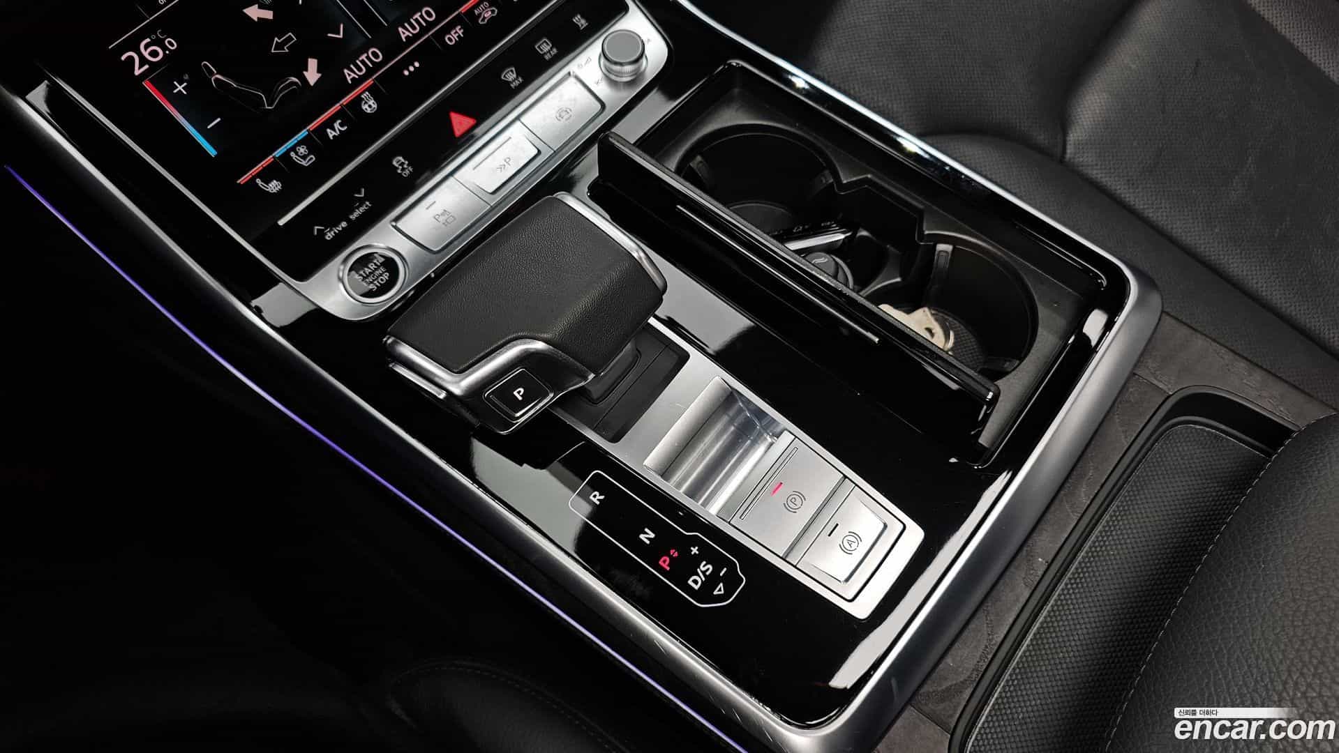 Q8 Audi 2023.10-INNER-009