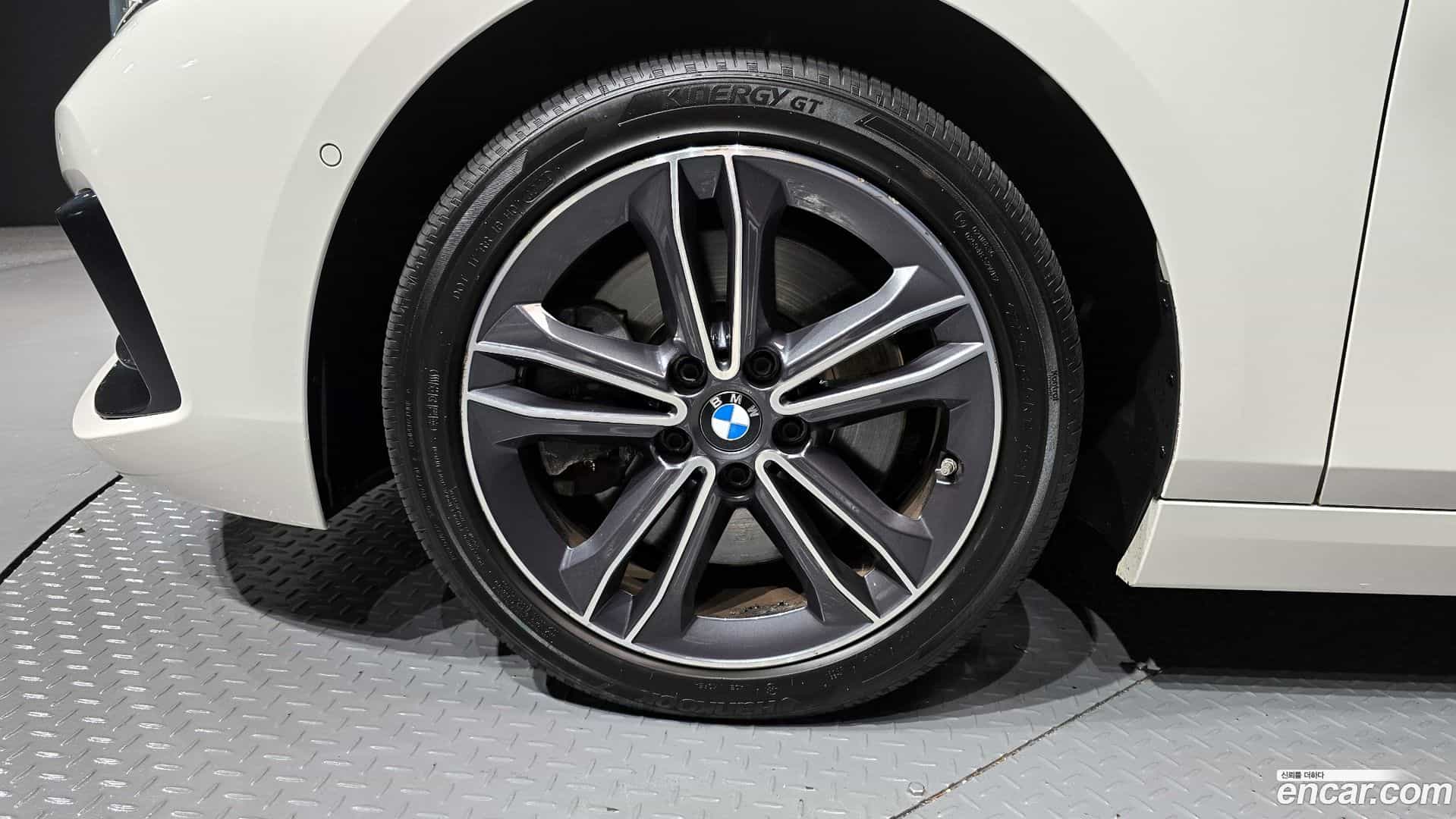 1-Series BMW 2022.2-OUTER-005