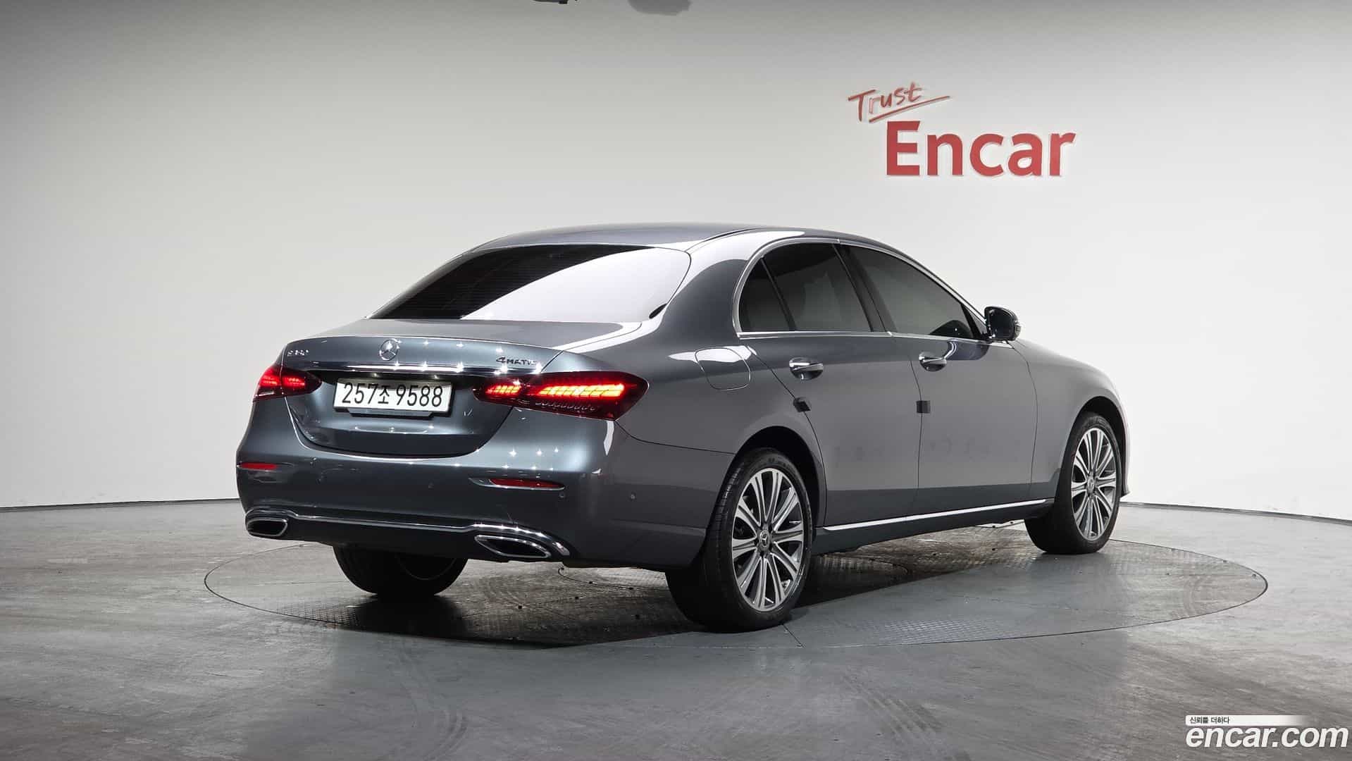 E-Class Mercedes-Benz 2023.0-OUTER-002