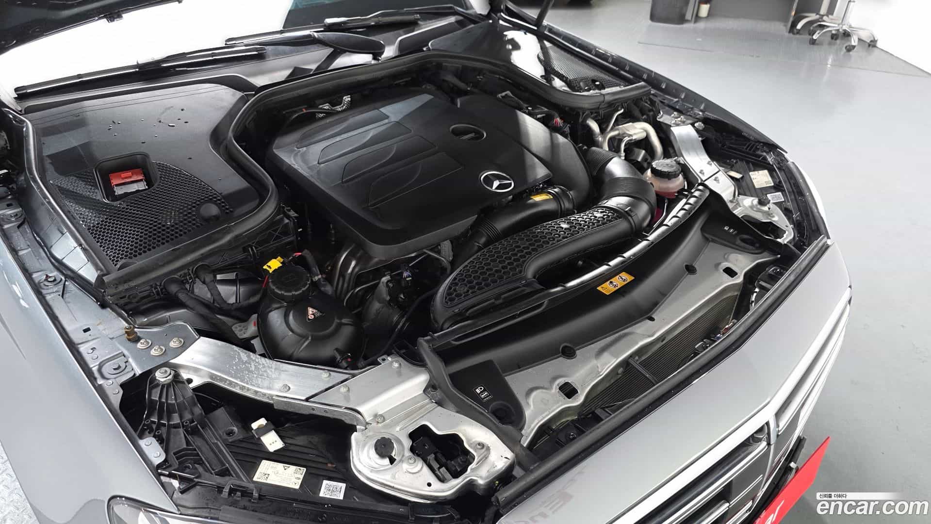 E-Class Mercedes-Benz 2023.0-INNER-006