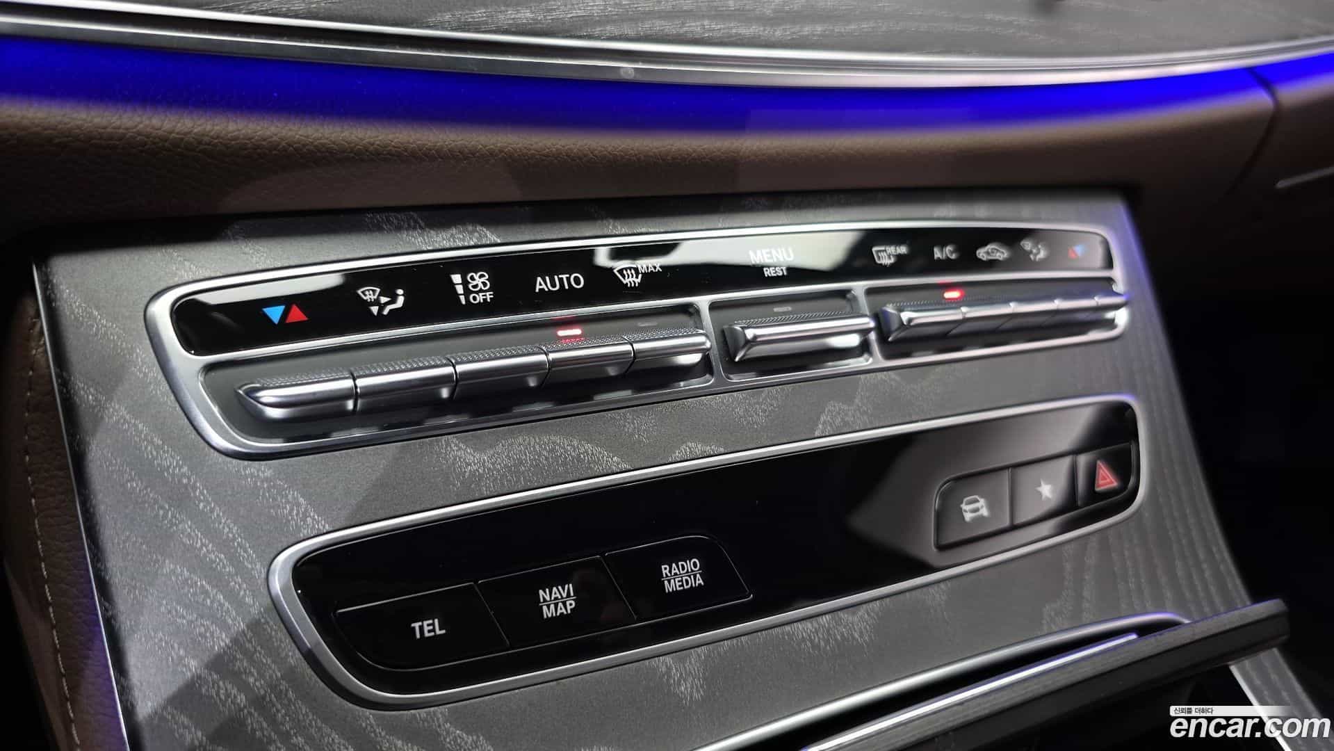 E-Class Mercedes-Benz 2023.0-OPTION-020