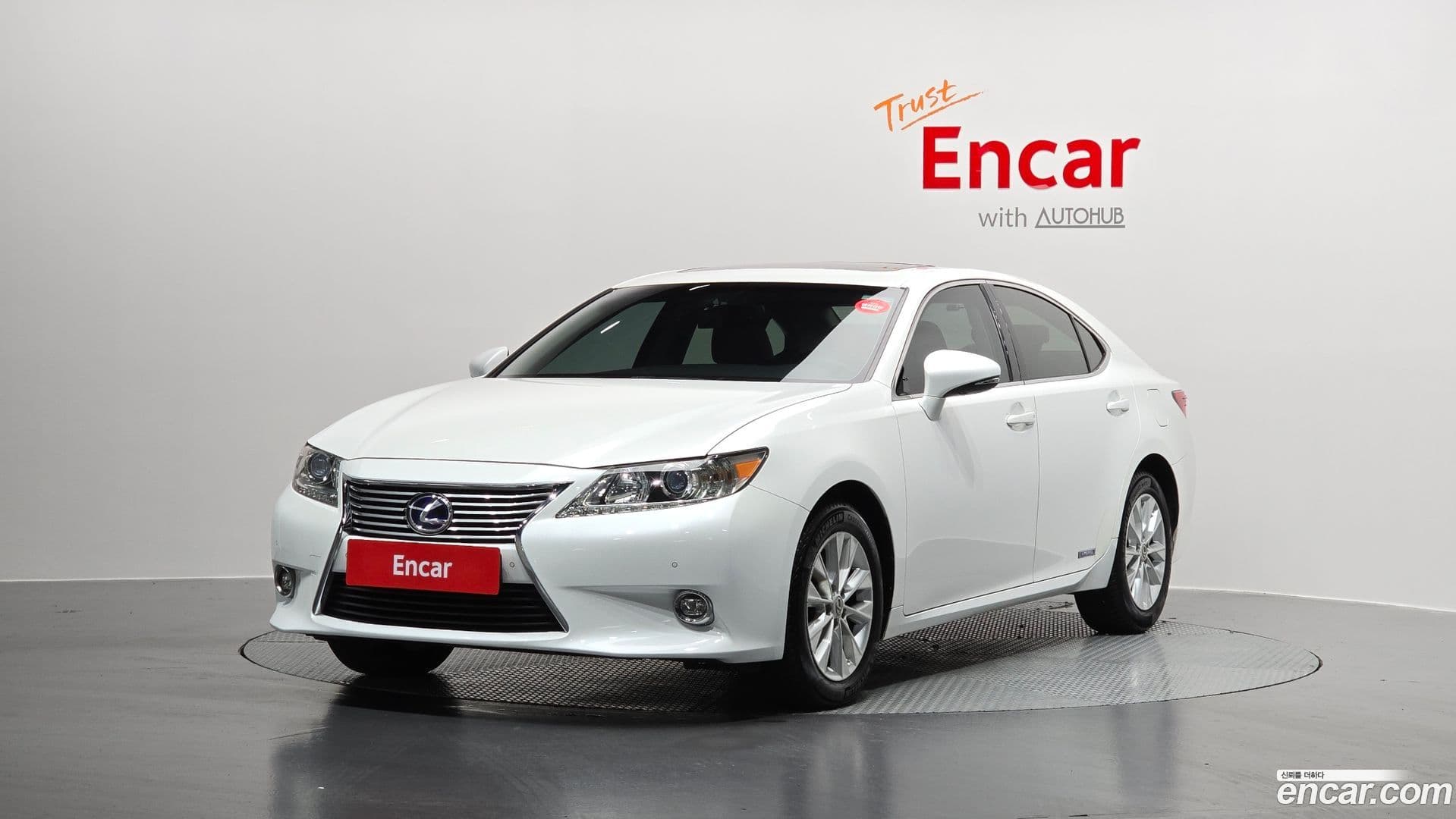 Main__Slider__Photo:ES Lexus 2014.10-0