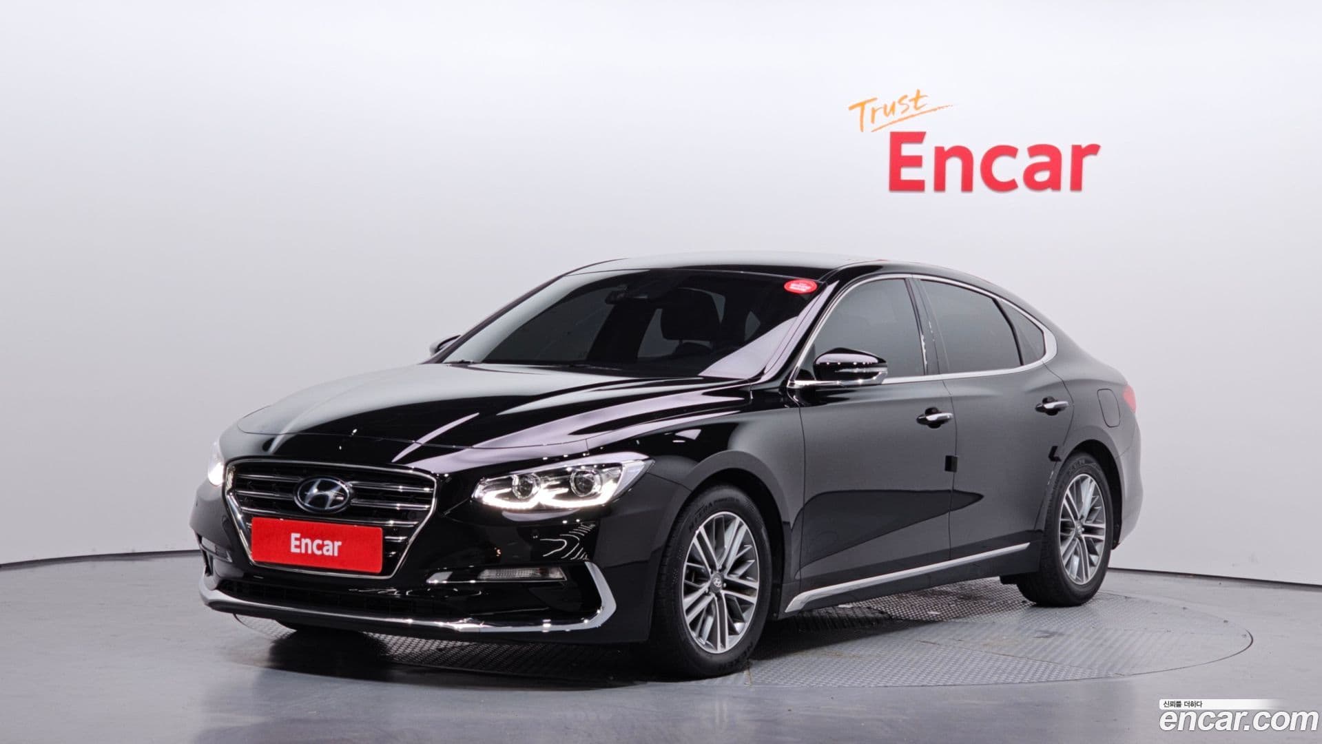 Main__Slider__Photo:Grandeur Hyundai 2018.9-0