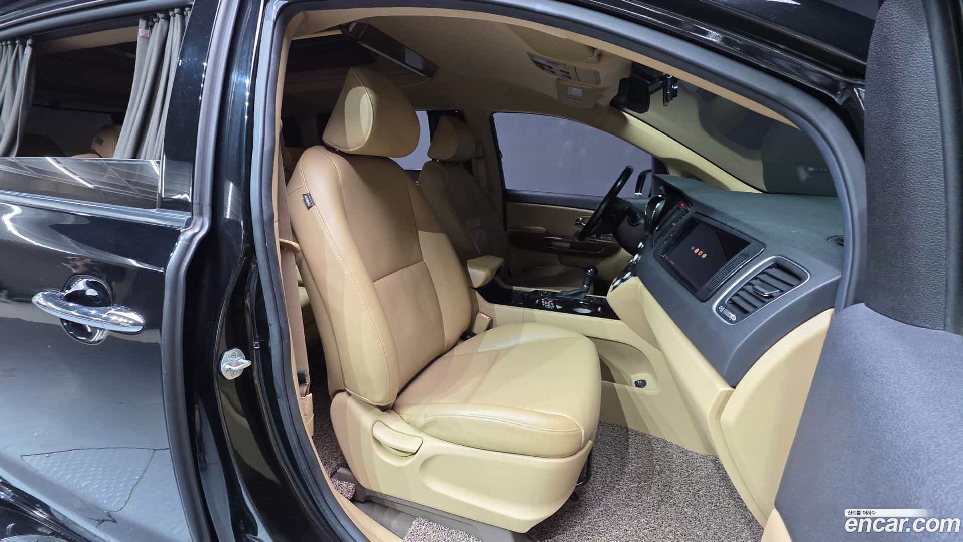 Canival Kia 2016.1-INNER-010