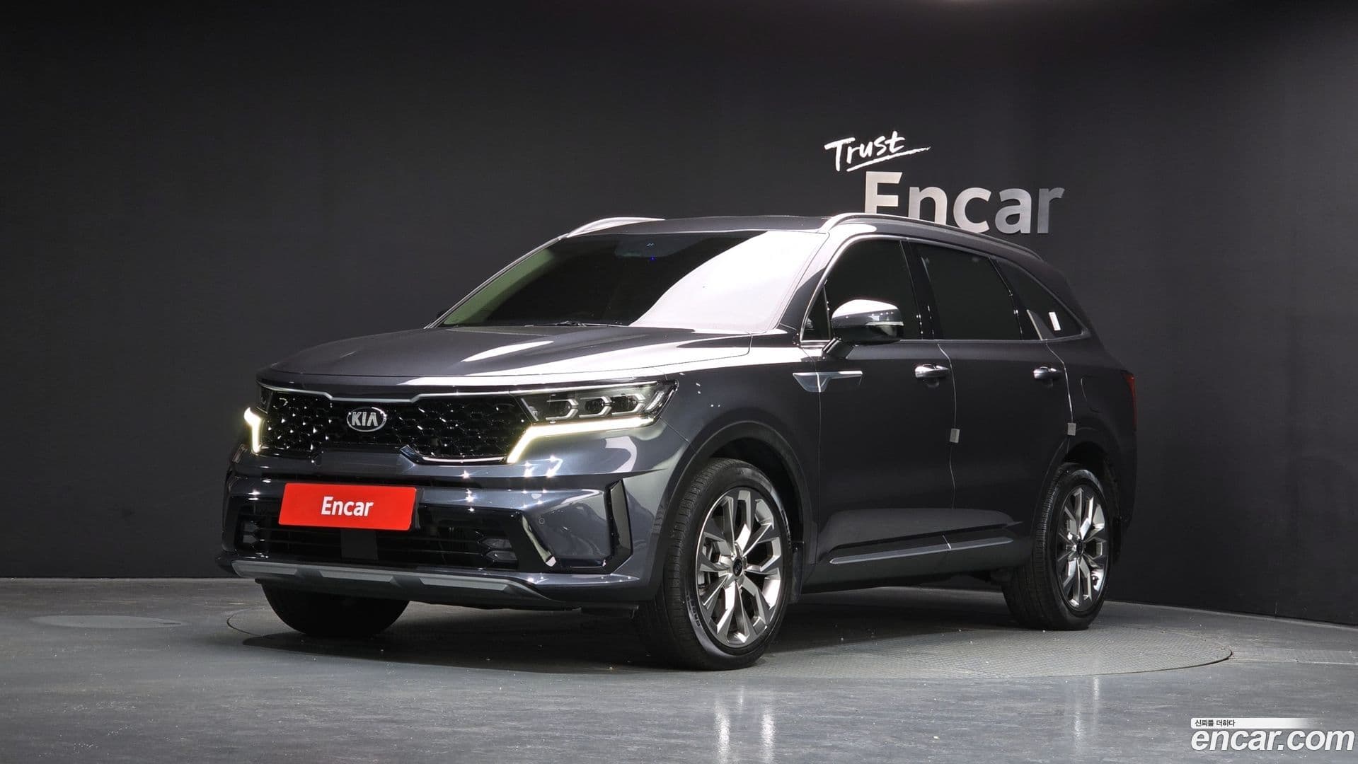 Main__Slider__Photo:Sorento Kia 2021.2-0