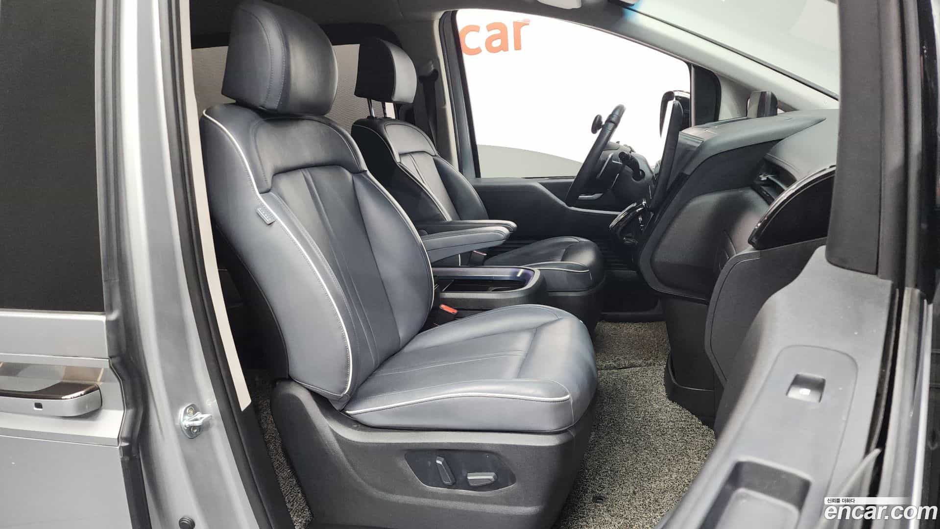 Staria Hyundai 2021.9-OPTION-015